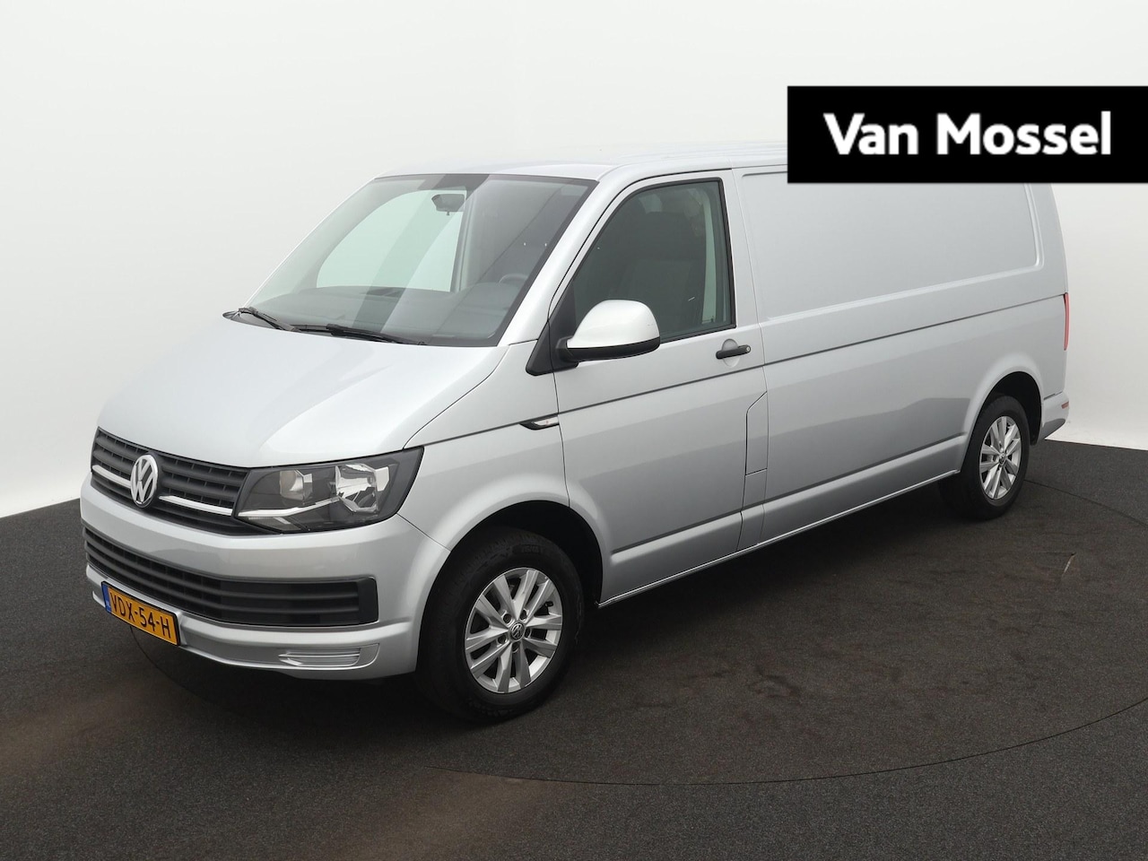 Volkswagen Transporter - 2.0 TDI 102PK | L2H1 | Airco | Radio | Bluetooth | Cruise control | - AutoWereld.nl