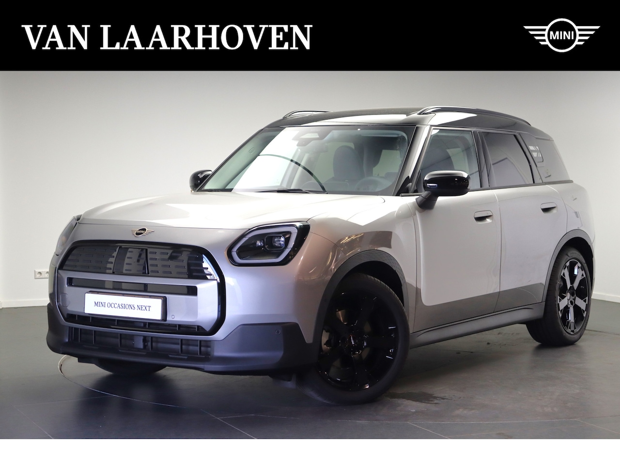 MINI Countryman - E / Classic / Pakket M Plus / 18" Asteroid Spoke - AutoWereld.nl