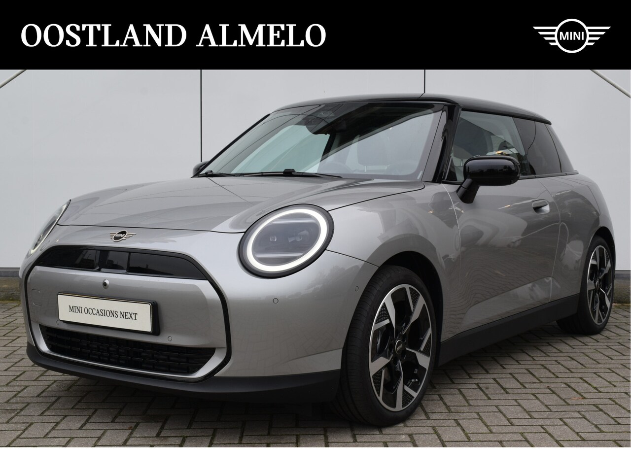 MINI Cooper - Hatchback E / Classic / Pakket L / 18 inch Slide Spoke 2-tone - AutoWereld.nl