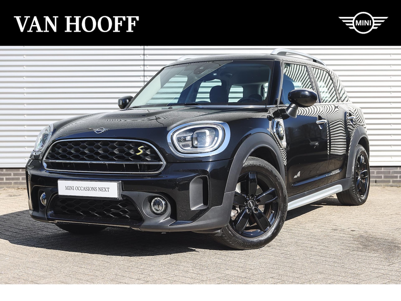 MINI Countryman - Cooper SE ALL4 Classic Automaat / LED / Comfortstoelen / Cruise Control / Navigatie - AutoWereld.nl