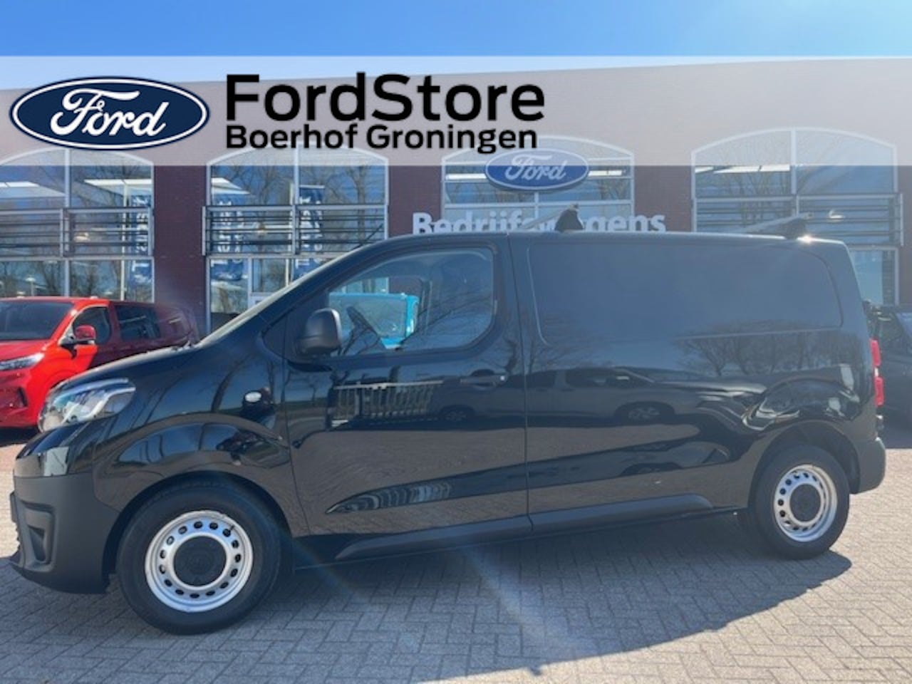 Toyota ProAce Worker - 2.0 D-4D Cool Comfort AIRCO I CRUISE I NAVIGATIE I PDC I TREKHAAK - AutoWereld.nl