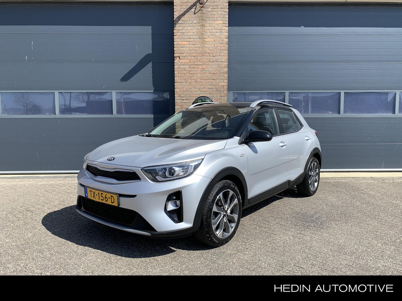 Kia Stonic - 1.0 T-GDi DynamicLine | Trekhaak | Navigatie | Camera | Airco | Cruise Control | Carplay | - AutoWereld.nl