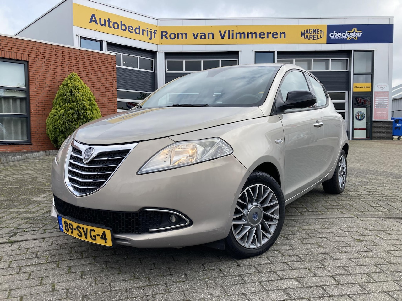 Lancia Y(psilon) - Ypsilon 0.9 TwinAir Platinum | APK tot 07-02-2026!| Nieuwe schokdempers achter en veerpoot - AutoWereld.nl