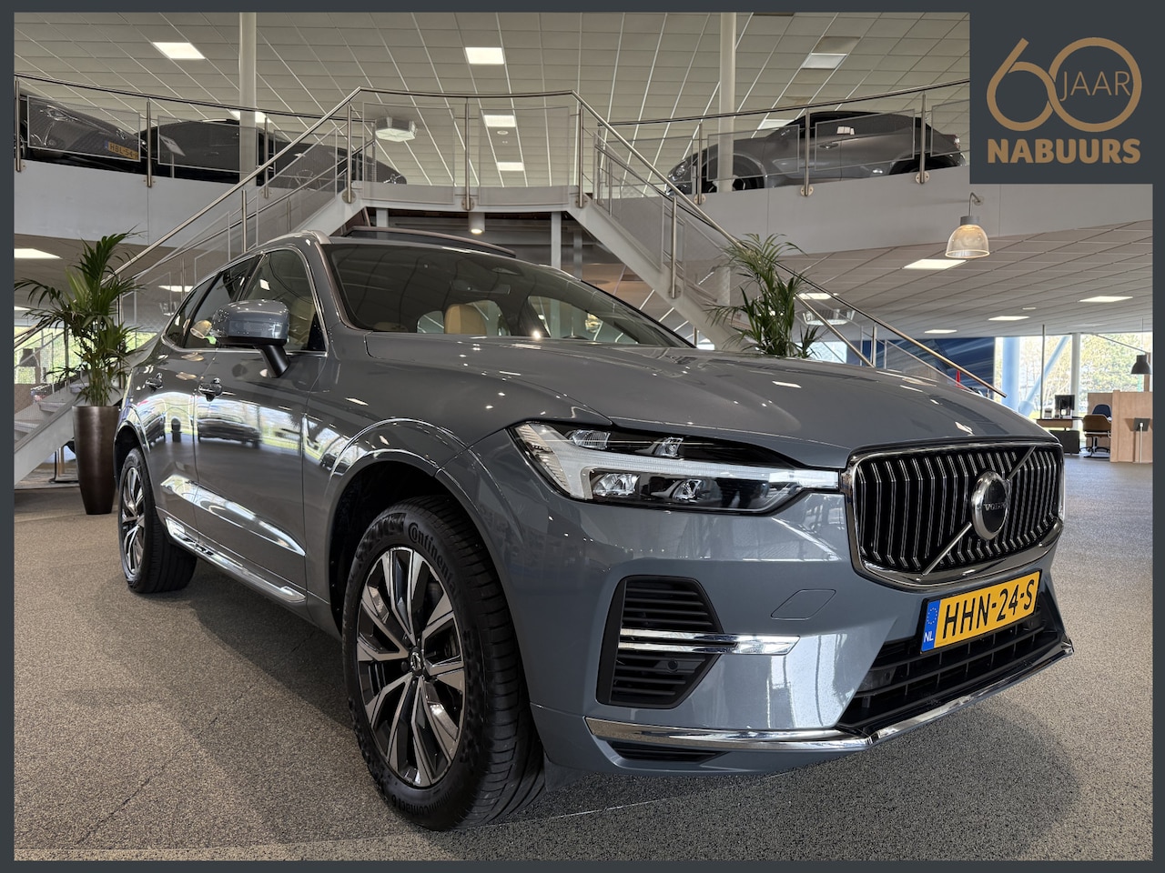 Volvo XC60 - 2.0 T6 Plug-in AWD Inscription, Pano, Trekhaak, Stoelkoeling - AutoWereld.nl