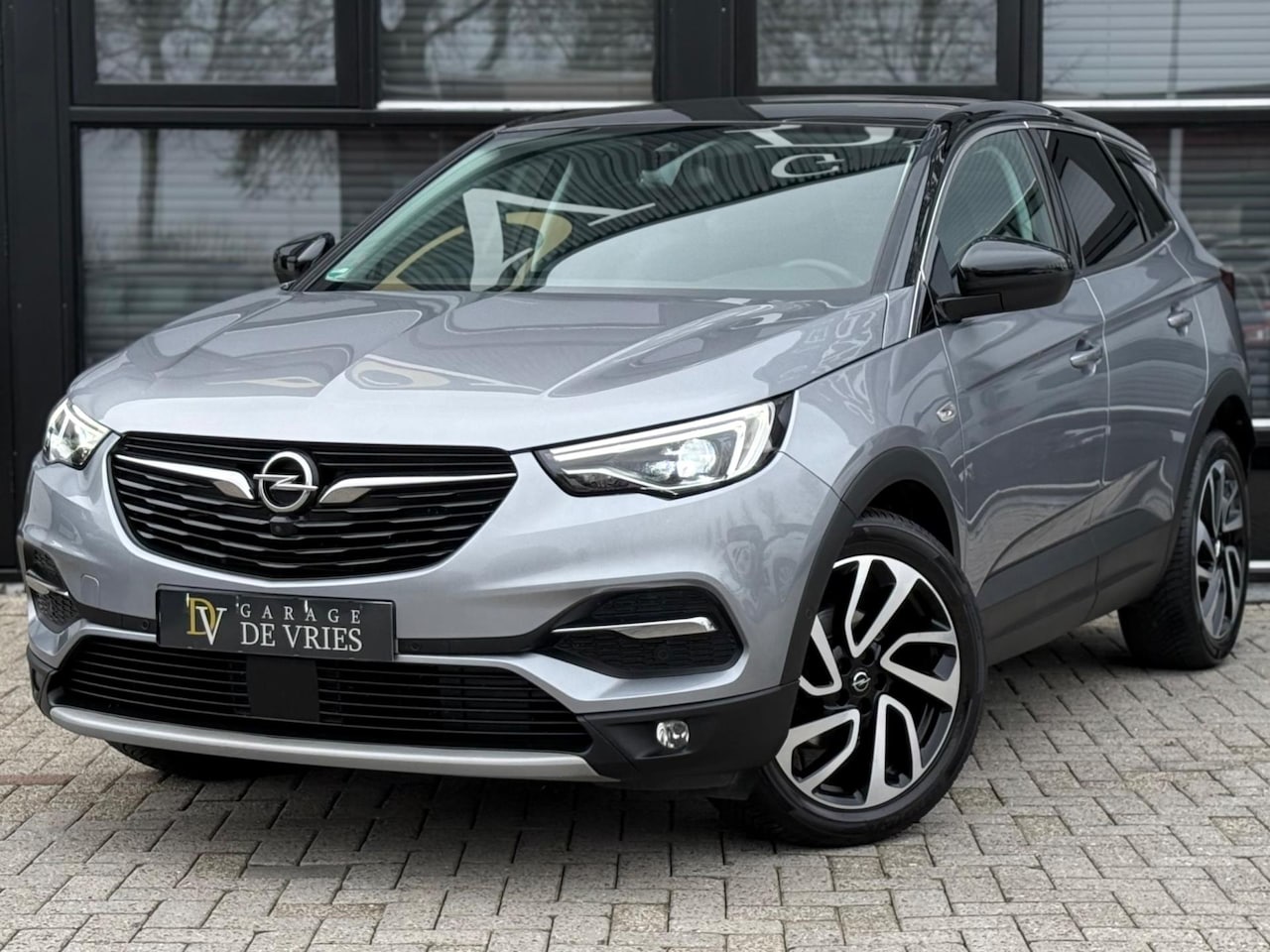 Opel Grandland X - 1.2 Turbo Ultimate Automaat Panoramadak DenonAudio 360 Camera Garantie - AutoWereld.nl