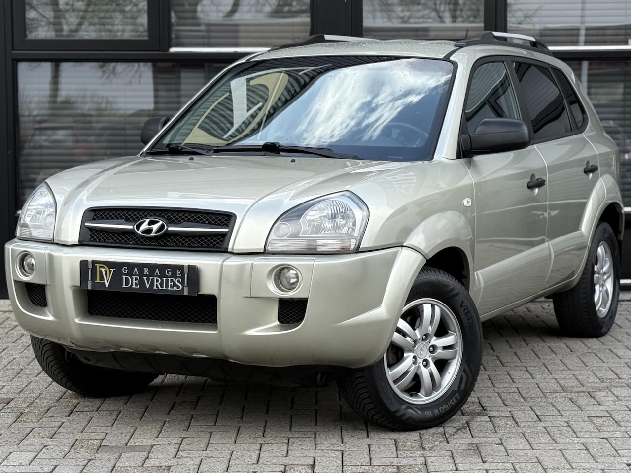 Hyundai Tucson - 2.0i Dynamic Executive Trekhaak Orig. NL NAP Nieuwe APK - AutoWereld.nl