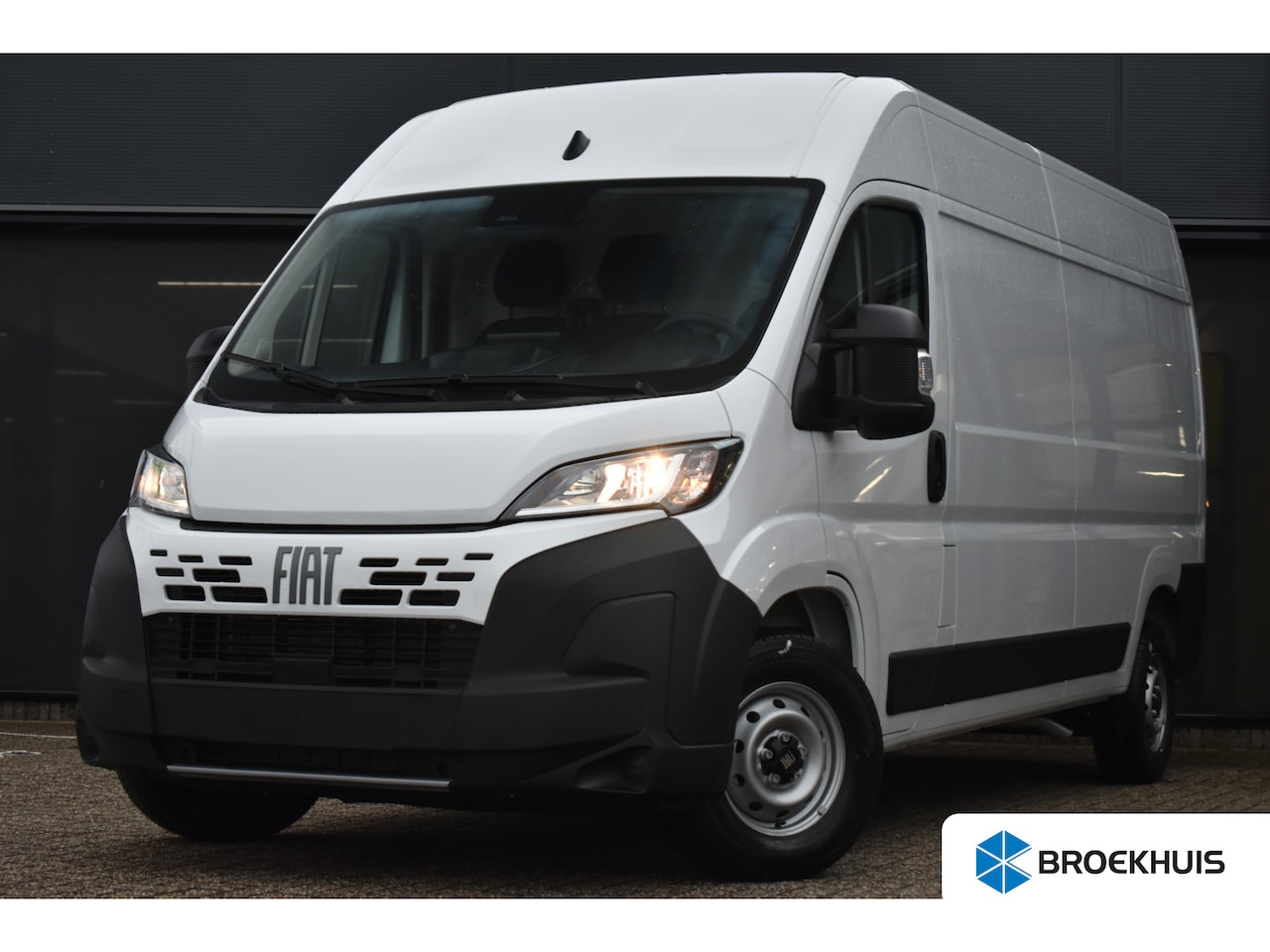 Fiat Ducato - 2.2 MultiJet 140 pk S&S L3H2 3.3t | € 7.225,- Voorraad Voordeel | Navigatie | Apple Carpla - AutoWereld.nl