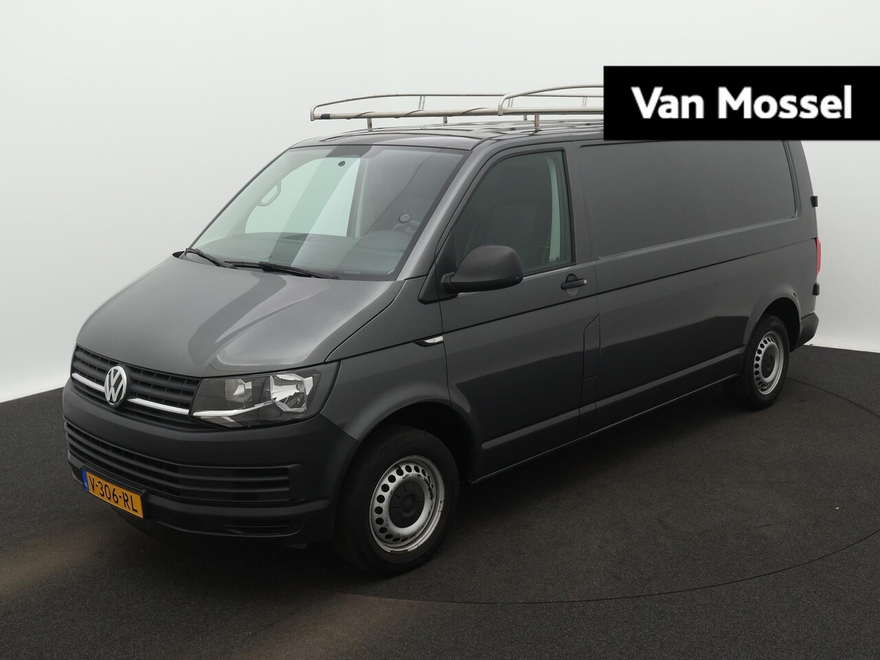 Volkswagen Transporter - 2.0 TDI L2H1 Trendline | Cruise control | Parkeerhulp achter | Trekhaak | Imperiaal | Radi - AutoWereld.nl