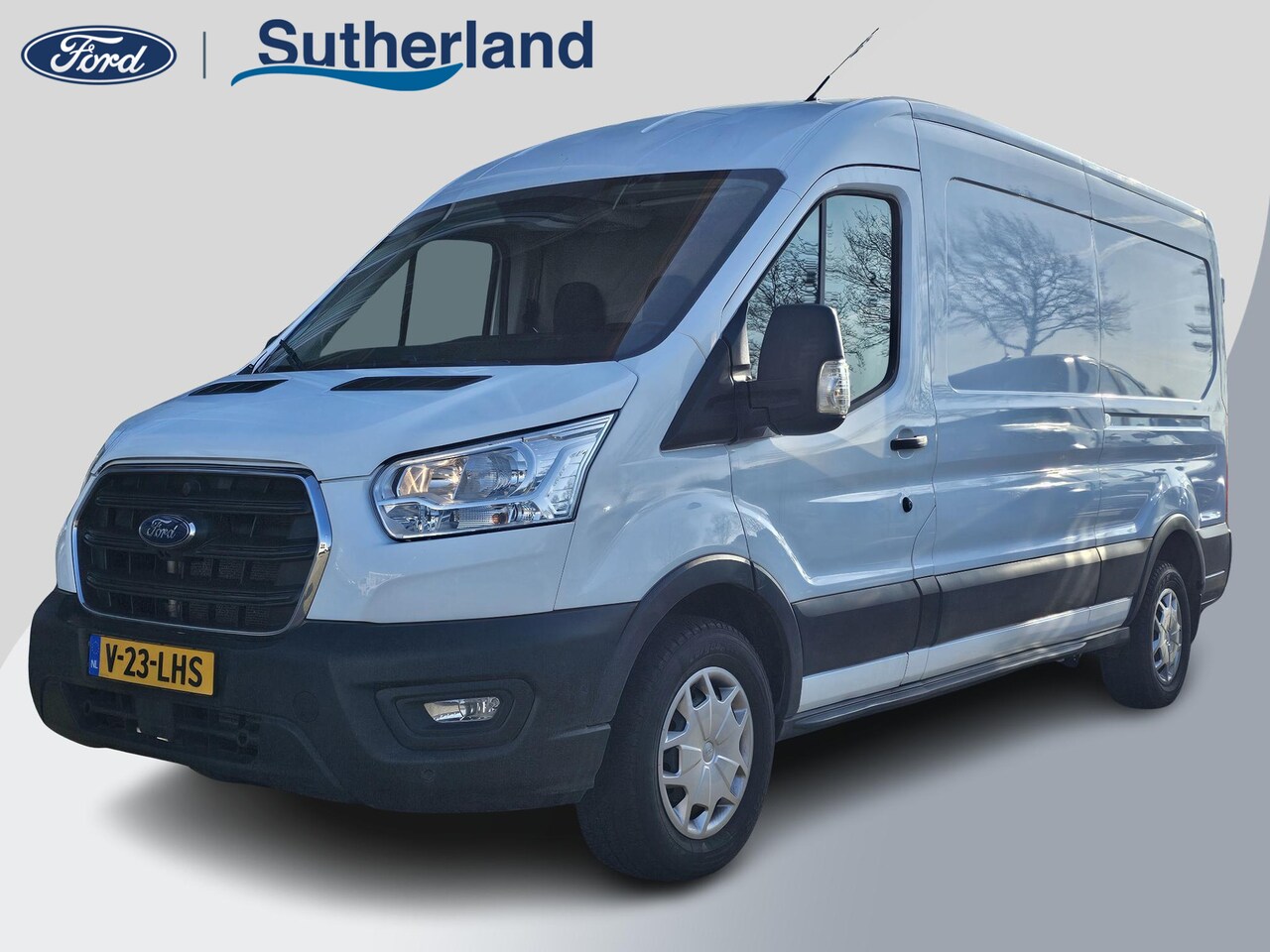 Ford Transit - 350 2.0 TDCI L3H2 Trend 130pk Trekhaak 3.000 kg trekgewicht! | Airco | Parkeersensoren | C - AutoWereld.nl