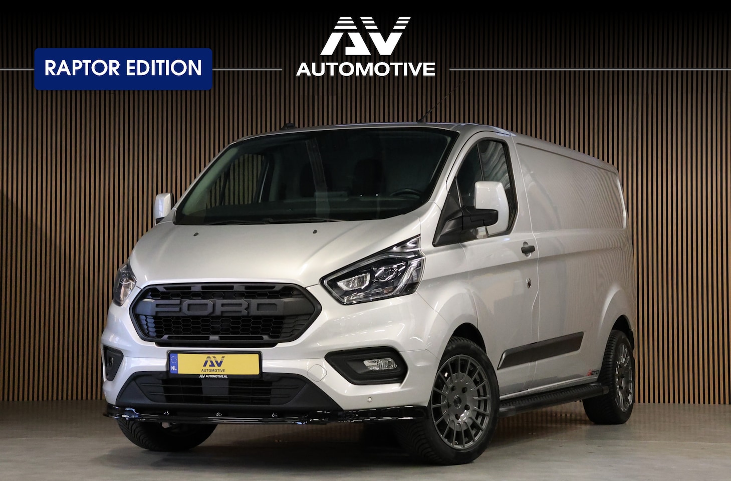 Ford Transit Custom - 320 2.0 TDCI L2H1 Raptor Edition | Bi-Xenon | CarPlay | Navigatie | Camera | Stoelverwarmi - AutoWereld.nl