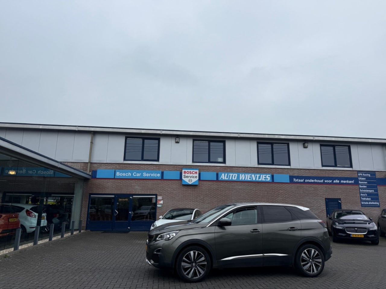 Peugeot 3008 - 1.2 PureTech 96kw | Premium | Navi - AutoWereld.nl