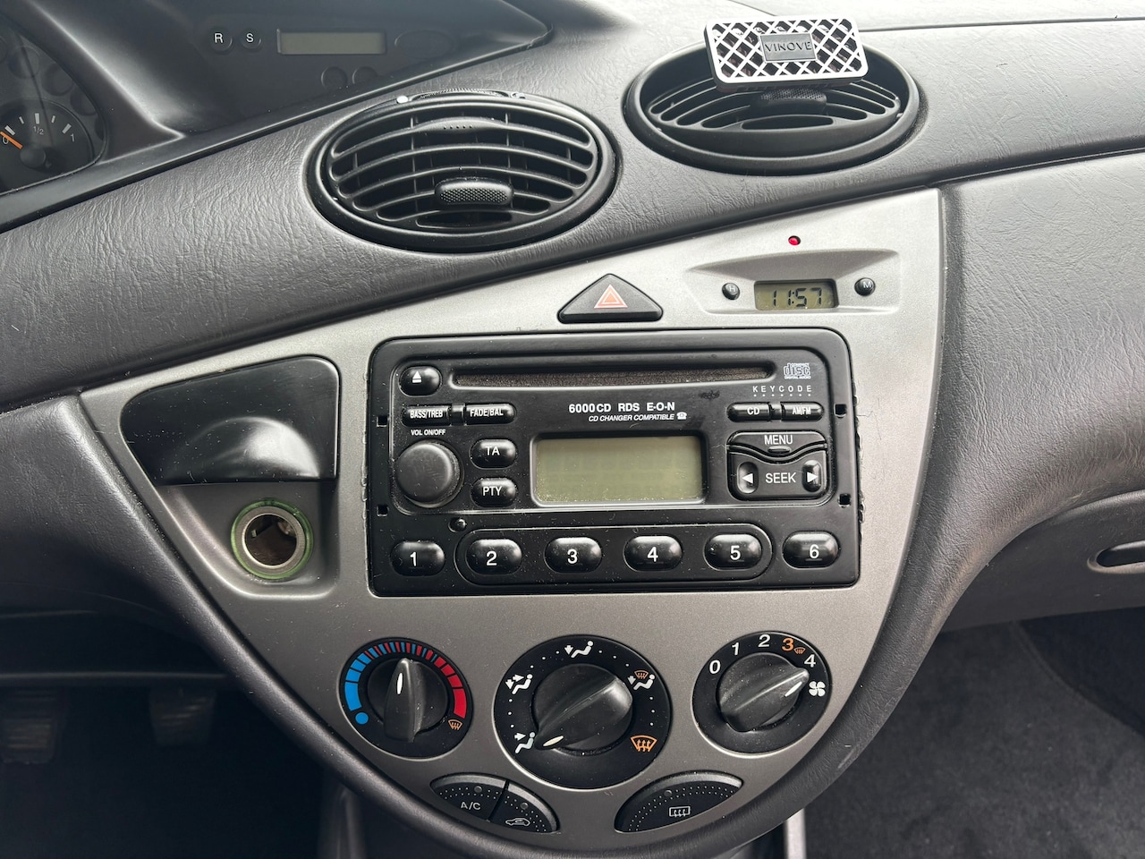 Ford Focus Wagon - 1.4-16V Cool Edition NAP//AIRCO//TREKHAAK//CV+AB
