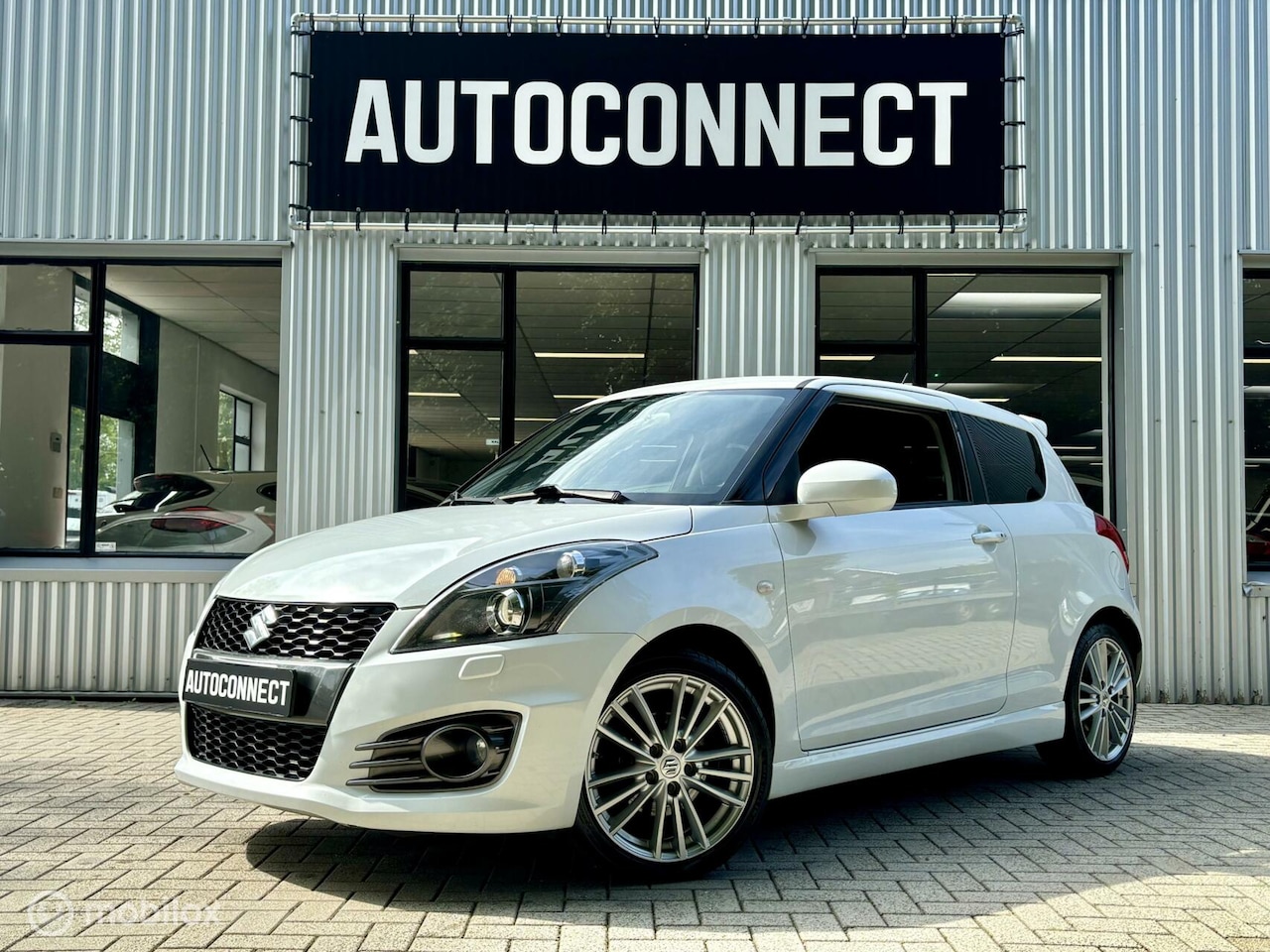 Suzuki Swift - 1.6 Sport 1.6 Sport. 136 PK, CRUISE, CLIMA, STOELVERWARMING. - AutoWereld.nl