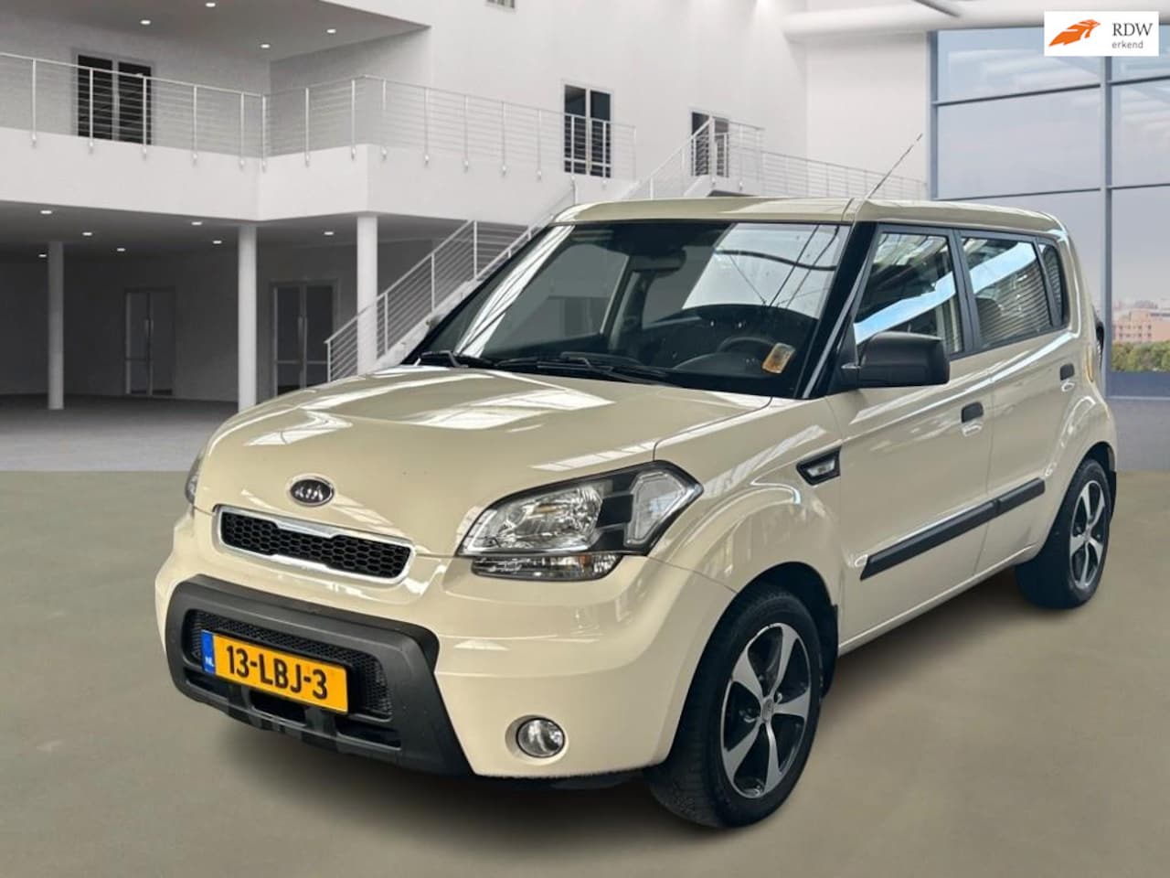 Kia Soul - 1.6 X-pect Cool AIRCO CRUISE TREKHAAK 2 X SLEUTELS - AutoWereld.nl