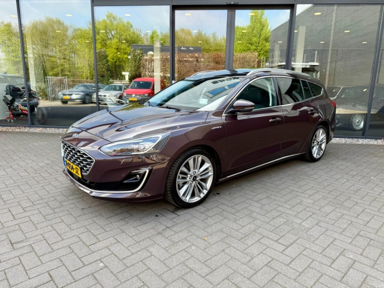Ford Focus Wagon - Wagon 1.0 EcoB. VIGNALE,Pano,Leer,BenO,Keyless,LED,HeadUp, etc - AutoWereld.nl