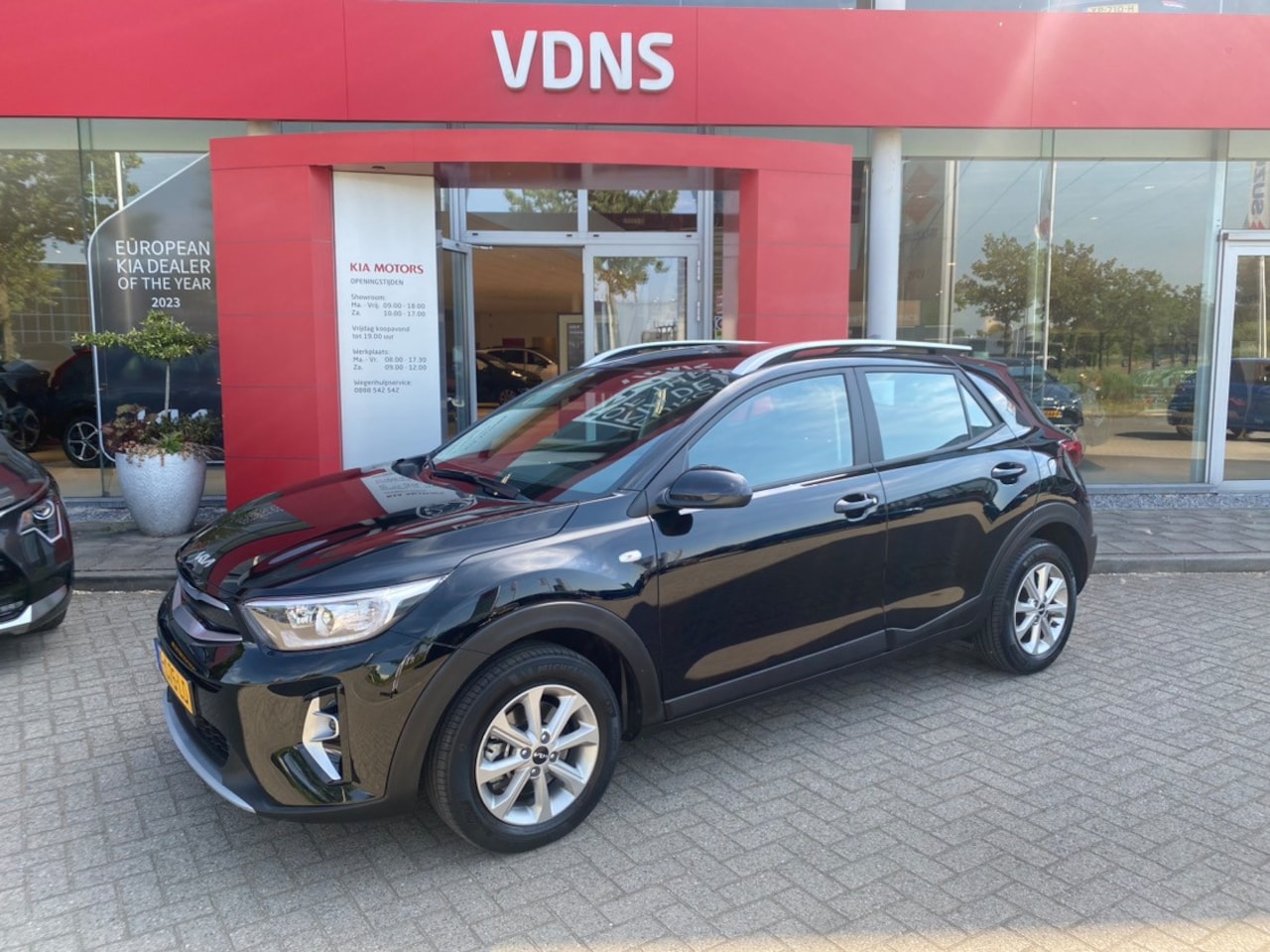 Kia Stonic - 1.0 T-GDi MHEV DynamicLine Navigatie + Camera // Climate // Cruise Control  Info Roel : 04 - AutoWereld.nl