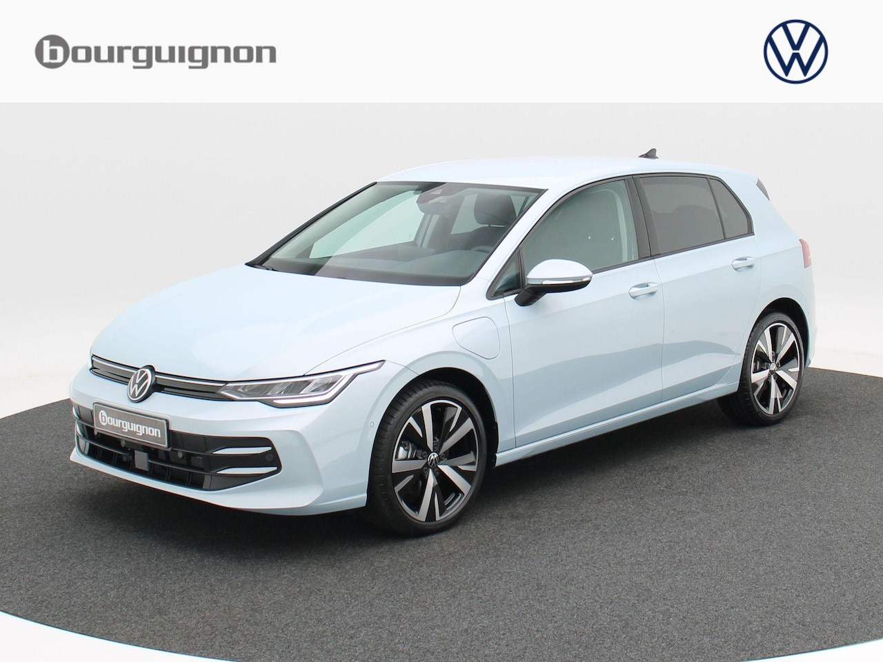 Volkswagen Golf - Life Edition 1.5 eHybrid 150 kW / 204 pk | 18" Velgen | Camera | Cruise Control Adaptief | - AutoWereld.nl
