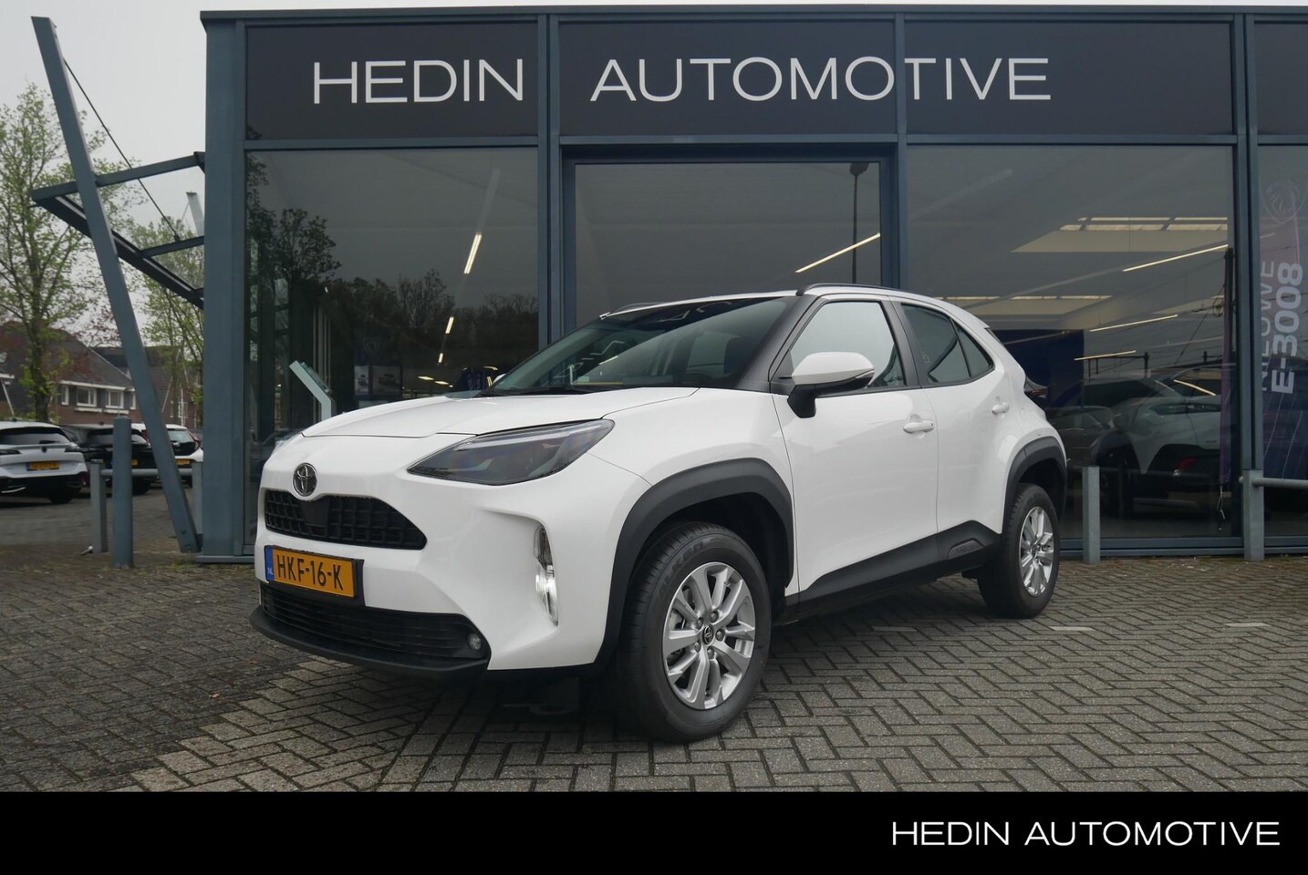 Toyota Yaris Cross - 1.5 Hybrid 115 Active | AUTOMAAT | ACHTERUIRIJCAMERA | DRAADLOZE CARPLAY | HOGE INSTAP | - AutoWereld.nl