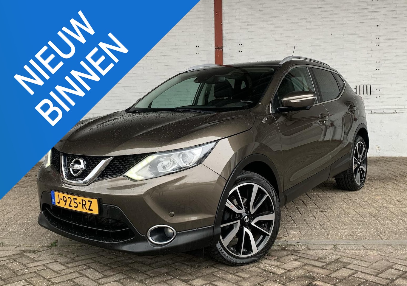 Nissan Qashqai - 1.2 Premier Edition |Dealer Onderhouden!|Camera!|Navi!| - AutoWereld.nl