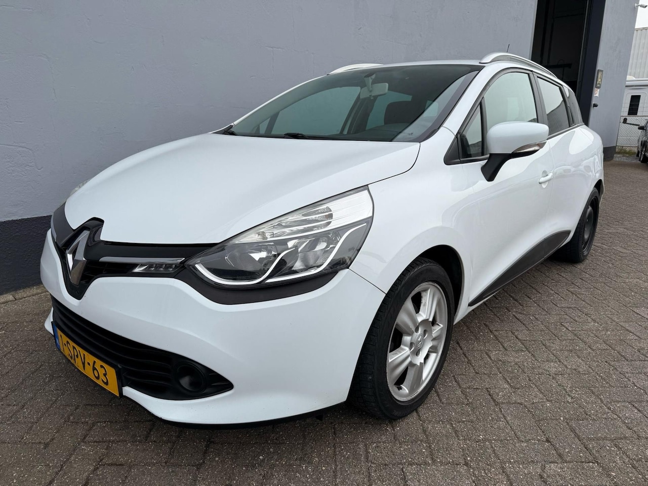 Renault Clio Estate - 1.5 dCi ECO Expression - Navigatie - AutoWereld.nl