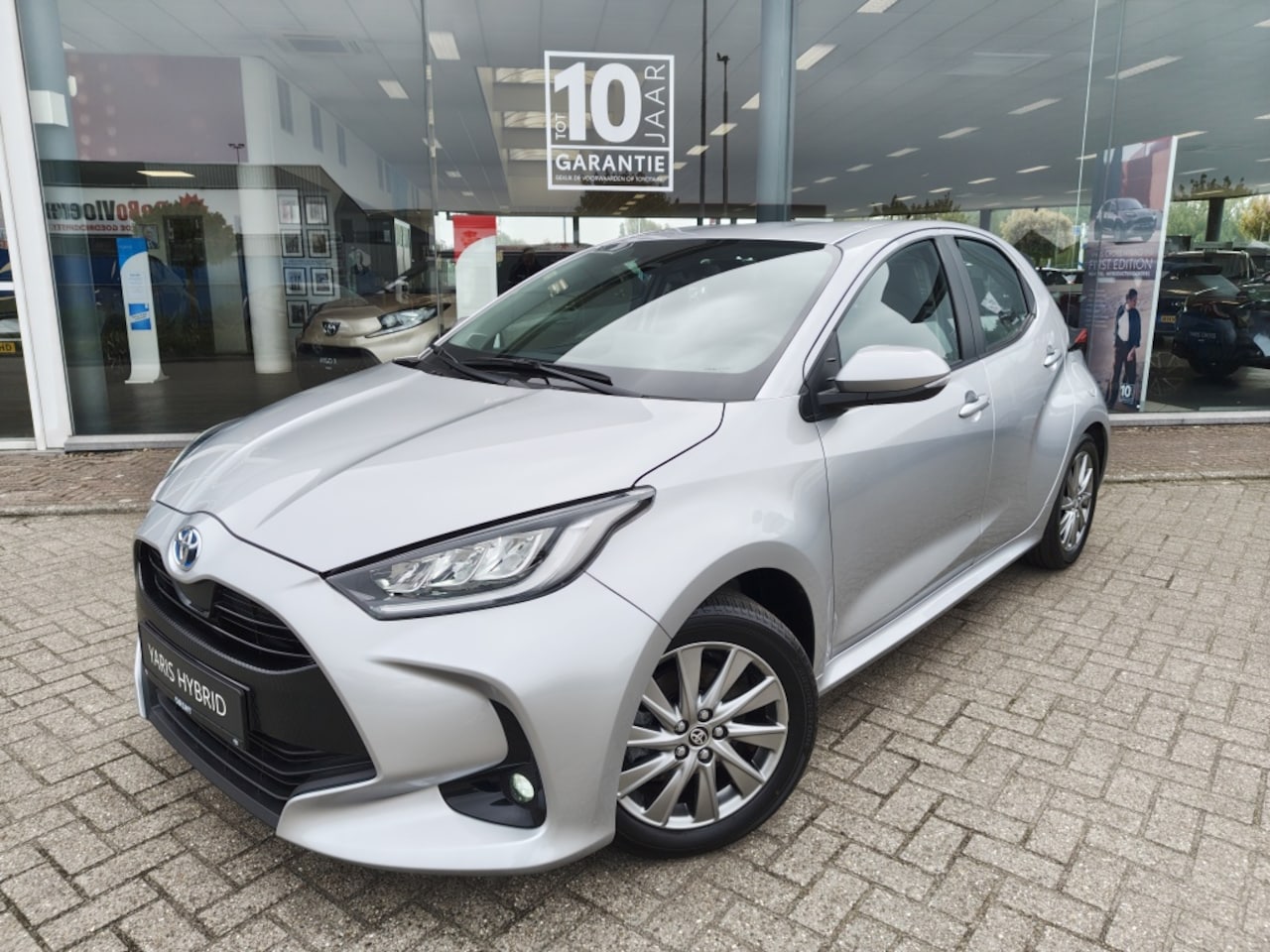 Toyota Yaris - 1.5 Hybrid Dynamic | Head Up Display | Keyless Entry & Start | S - AutoWereld.nl