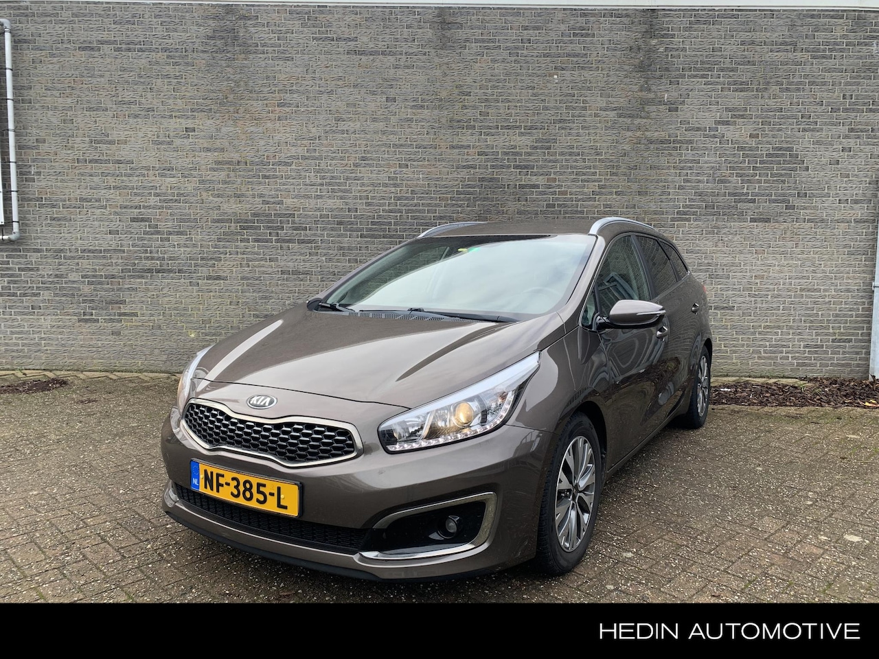 Kia Cee'd Sportswagon - 1.6 GDI DynamicLine | Navigatie | Camera | Climate control | Cruise Control | Instelbare s - AutoWereld.nl
