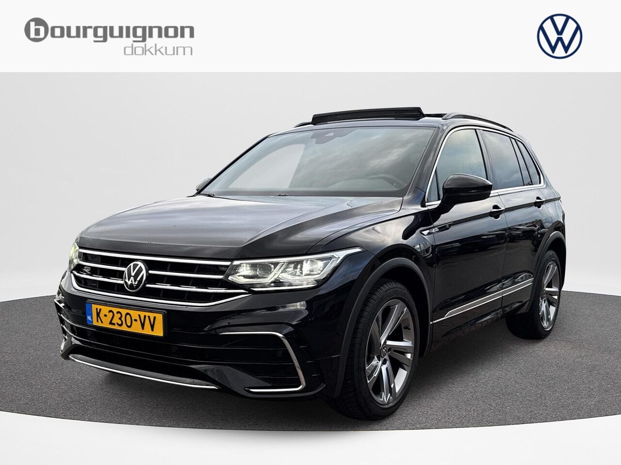 Volkswagen Tiguan - 1.5 TSI R-Line | 150 Pk | Pano dak | Trekhaak | Navi | Clima | Virtual Dash | - AutoWereld.nl
