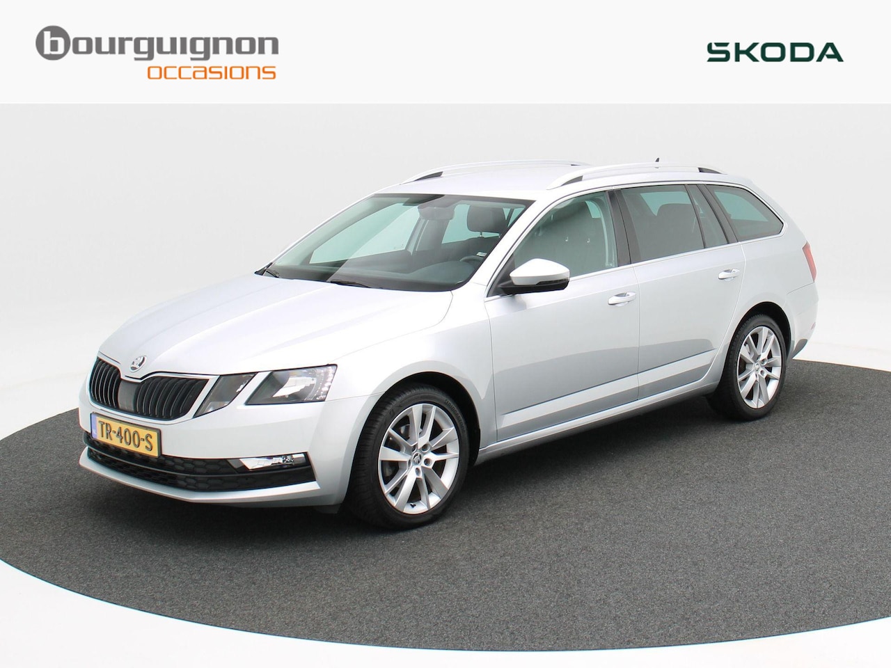 Skoda Octavia Combi - 1.6 TDi 115 Pk Automaat Clever Edition | Cruise Control | Stoelverwarming | Camera | CarPl - AutoWereld.nl