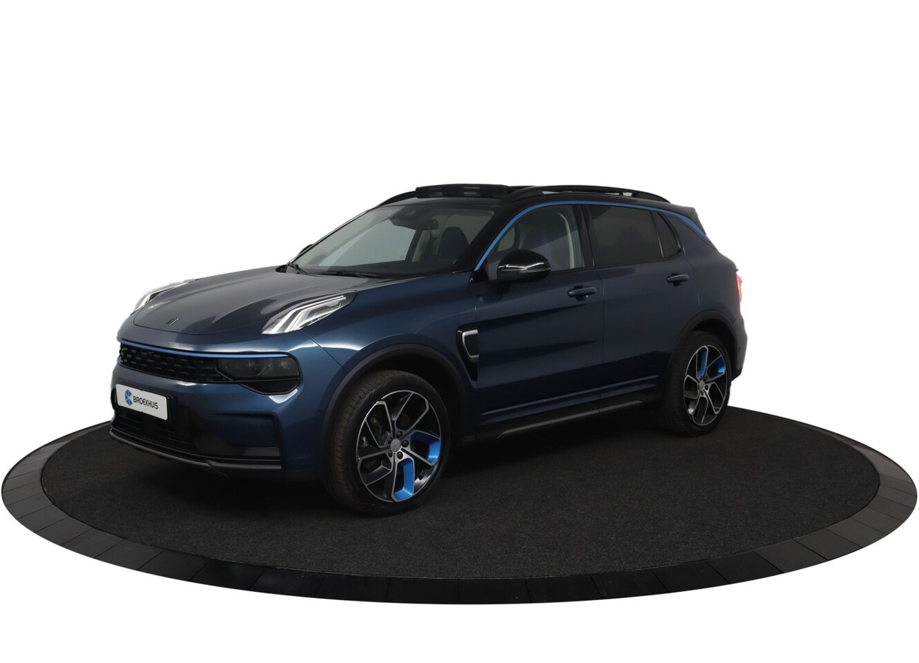 Lynk & Co 01 - | Adaptieve cruise control | BLIS | Panoramadak | 360 Camera | Infinity Audio | Elektrisch - AutoWereld.nl