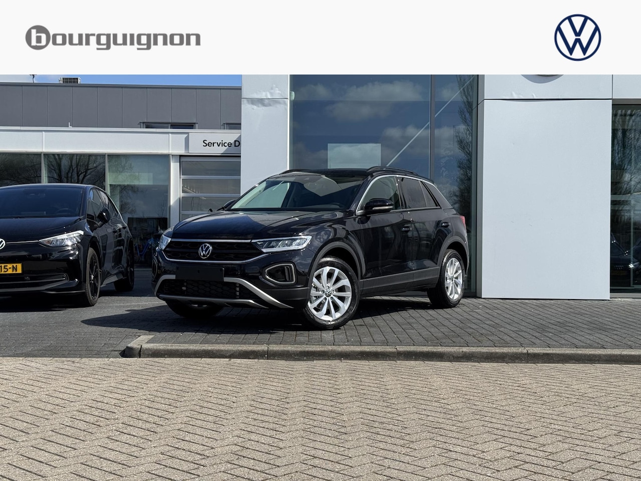 Volkswagen T-Roc - Life Edition 1.5 110 kW / 150 pk TSI DSG | Camera | Keyless | Adaptive Cruise Control | Ca - AutoWereld.nl
