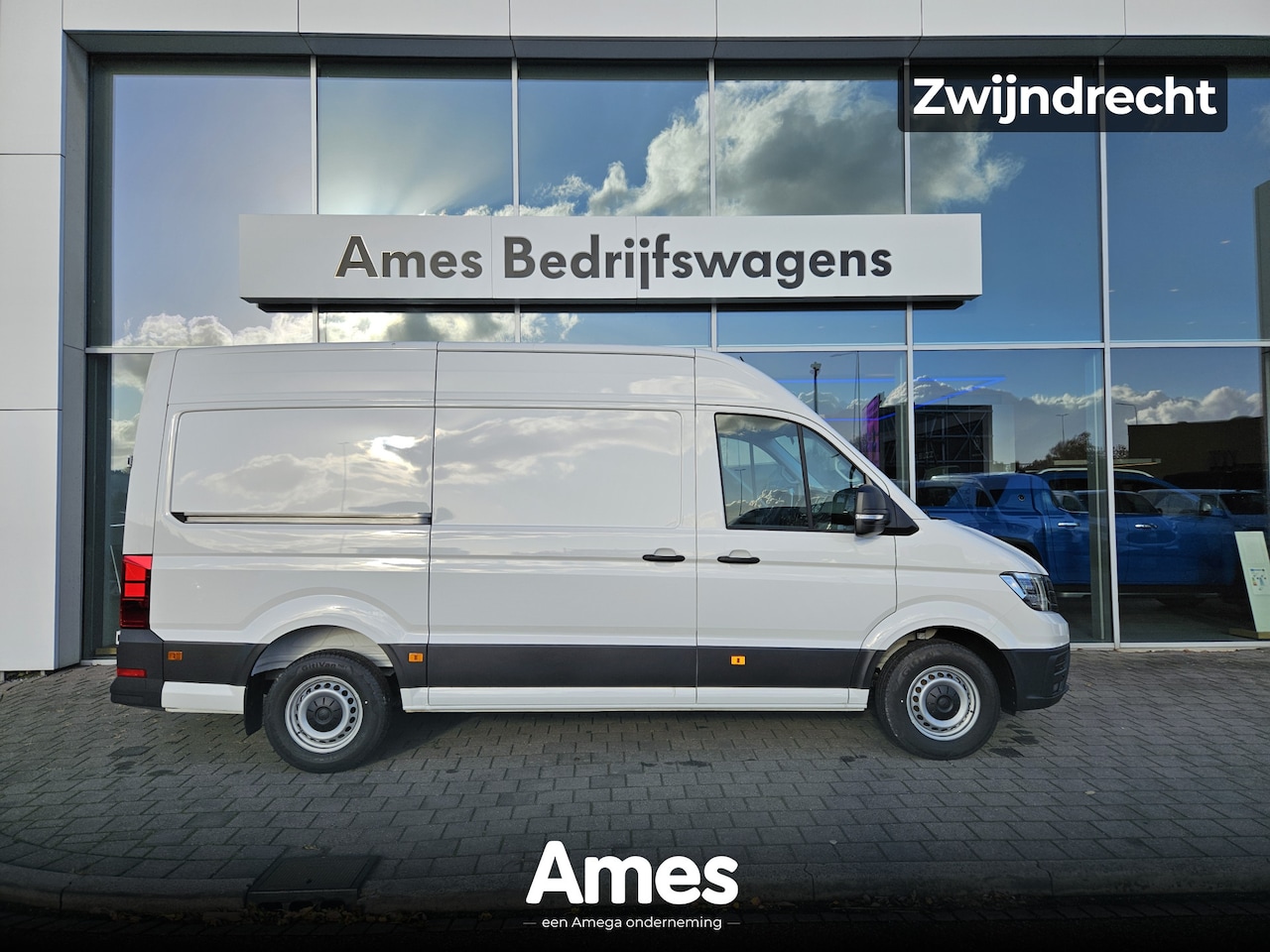 Volkswagen Crafter - 35 2.0 TDI L3H3 140 pk hand bestelwagen - AutoWereld.nl