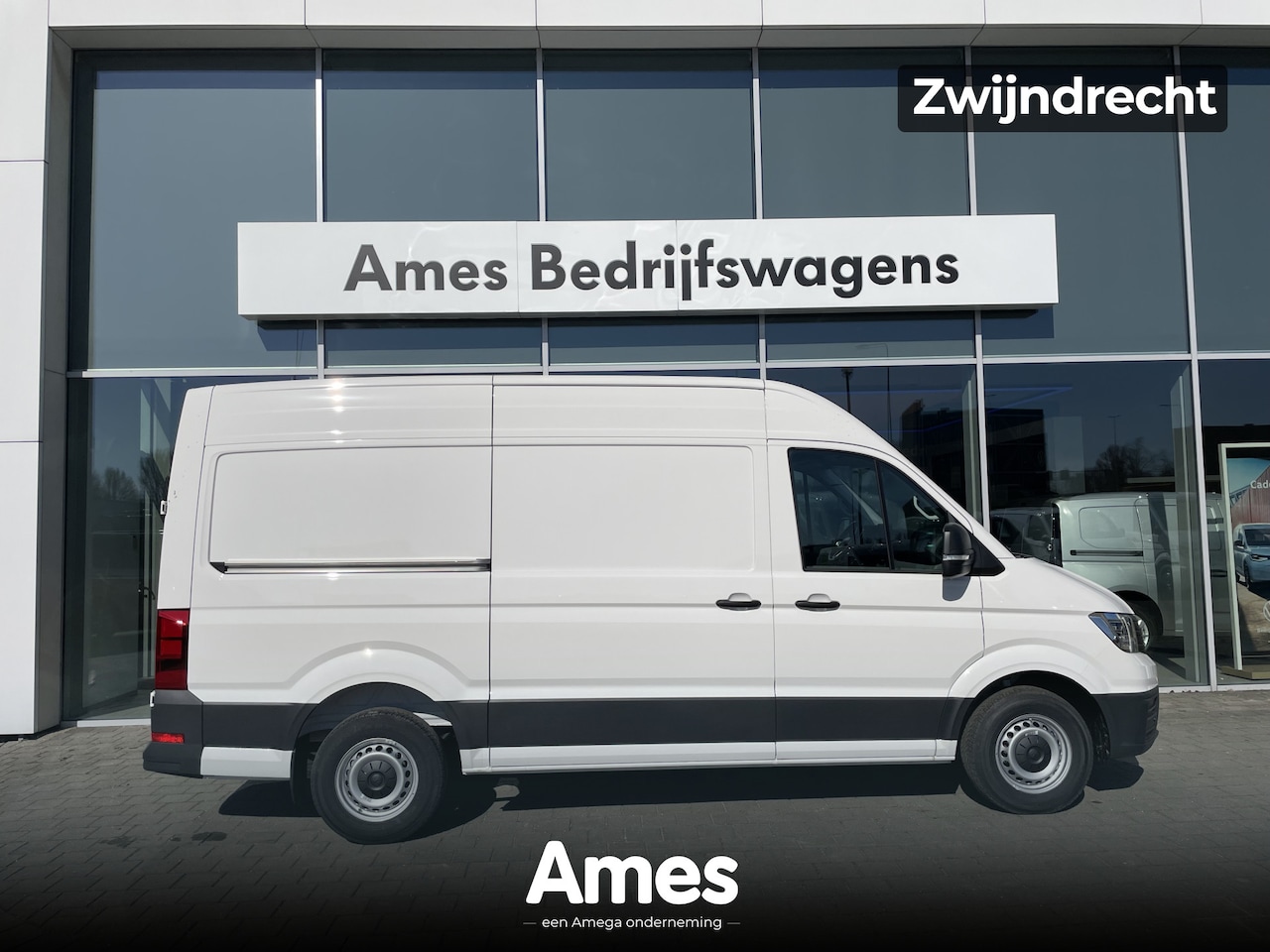 Volkswagen Crafter - 35 2.0 TDI L3H3 Trendline 140PK hand facelift - AutoWereld.nl