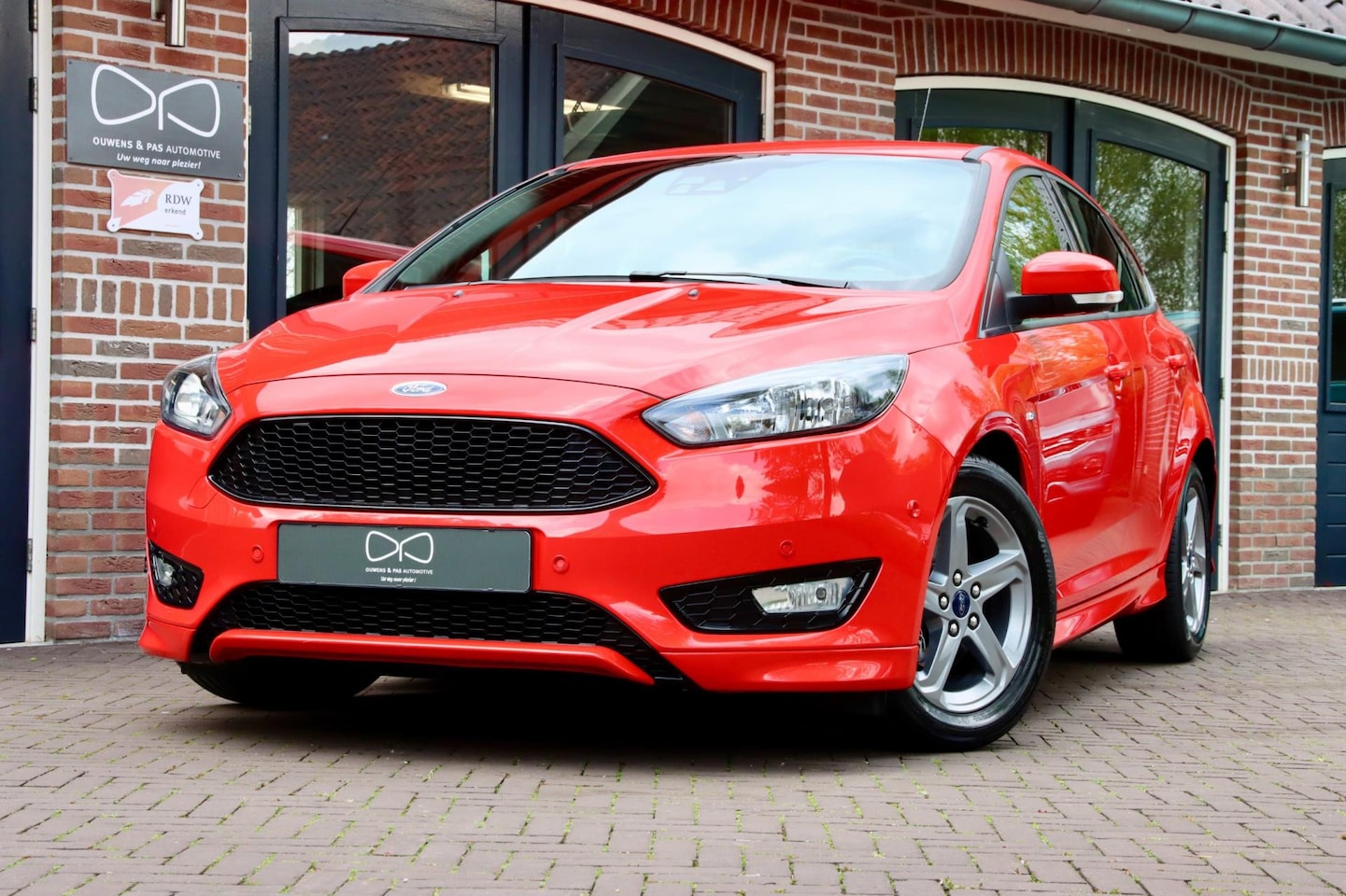 Ford Focus - 1.0 ST-Line | AIRCO | STOELVERW. | STUURWIELVERW. | 125 PK - AutoWereld.nl