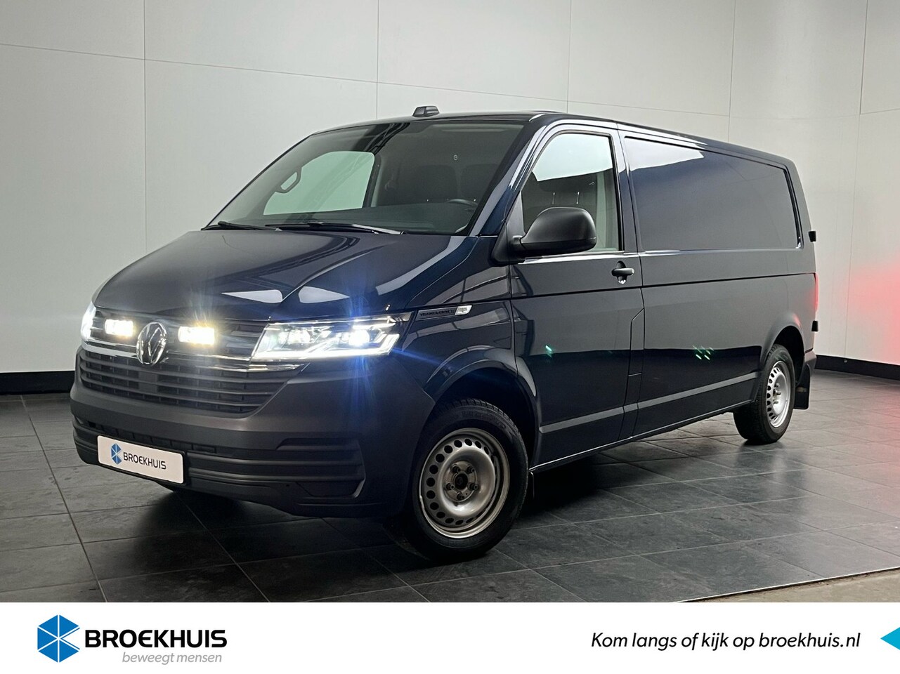Volkswagen Transporter - 2.0 TDI L2H1 30 Comfortline | Standkachel | Stoelverarming | Bijrijdersbank | Apple Carpla - AutoWereld.nl