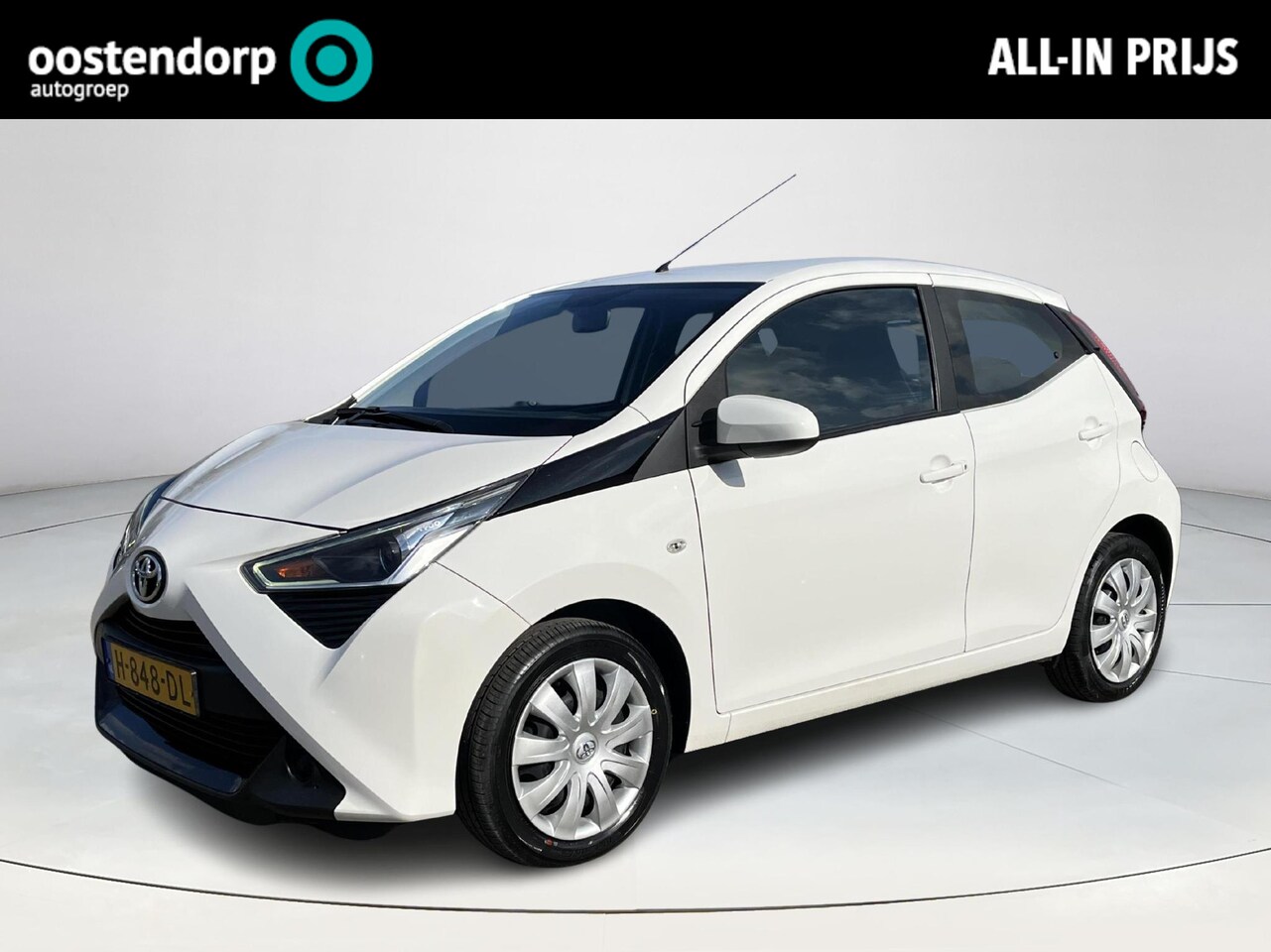 Toyota Aygo - 1.0 VVT-i x-play limited | Carplay | Parkeercamera | Airconditioning | Elektrische buitens - AutoWereld.nl