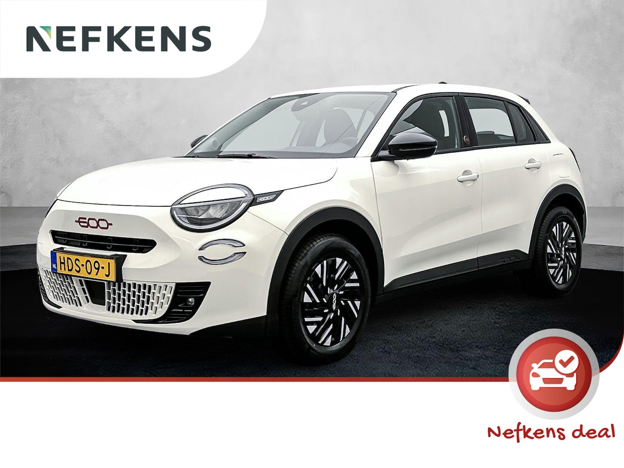 Fiat 600e - EV RED 54 kWh 156 pk | Navigatie via Apple Carplay/Android Auto | Parkeersensoren Achter | - AutoWereld.nl