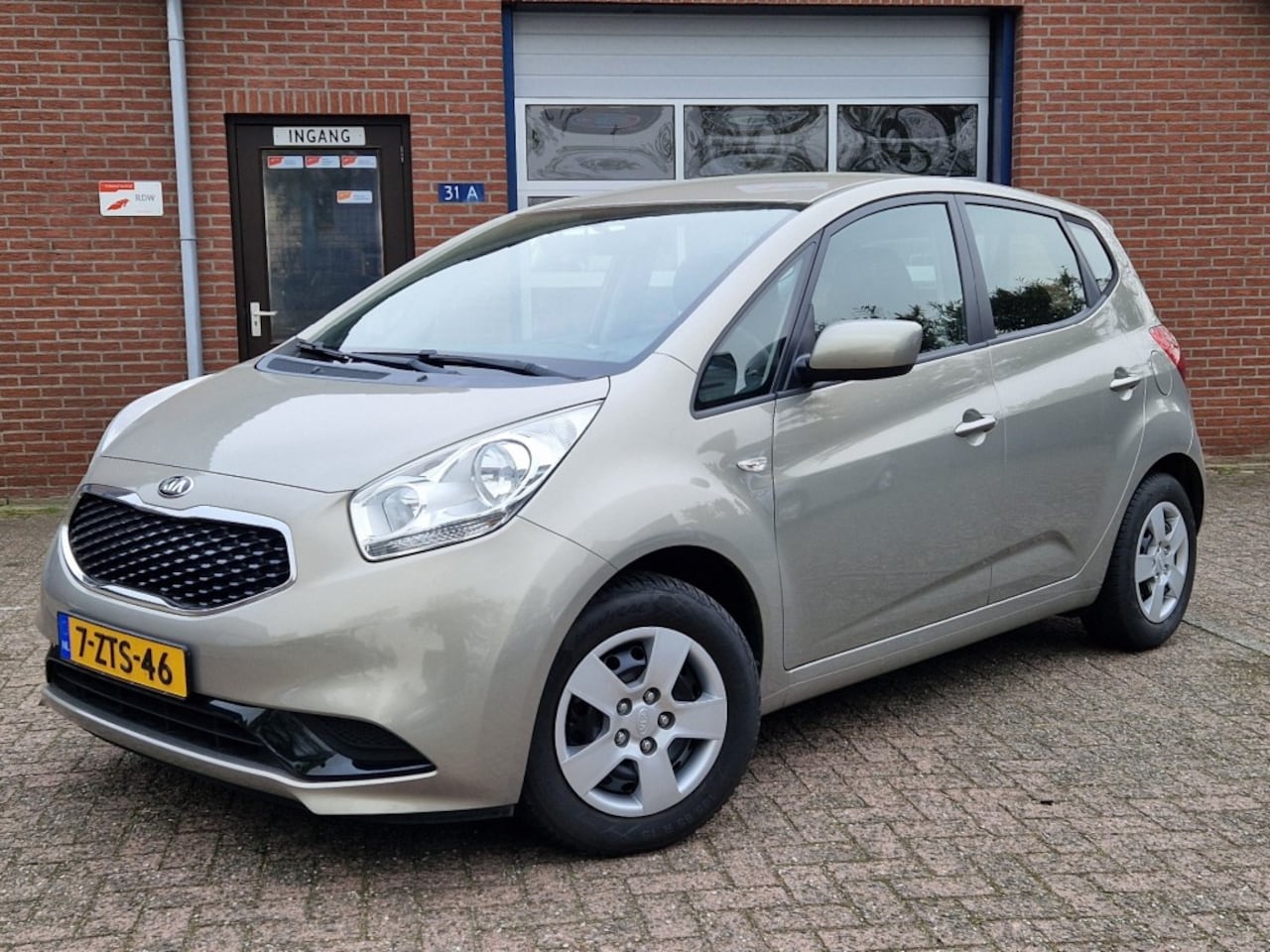 Kia Venga - 1.4 CVVT ComfortLine Airco NL-auto - AutoWereld.nl