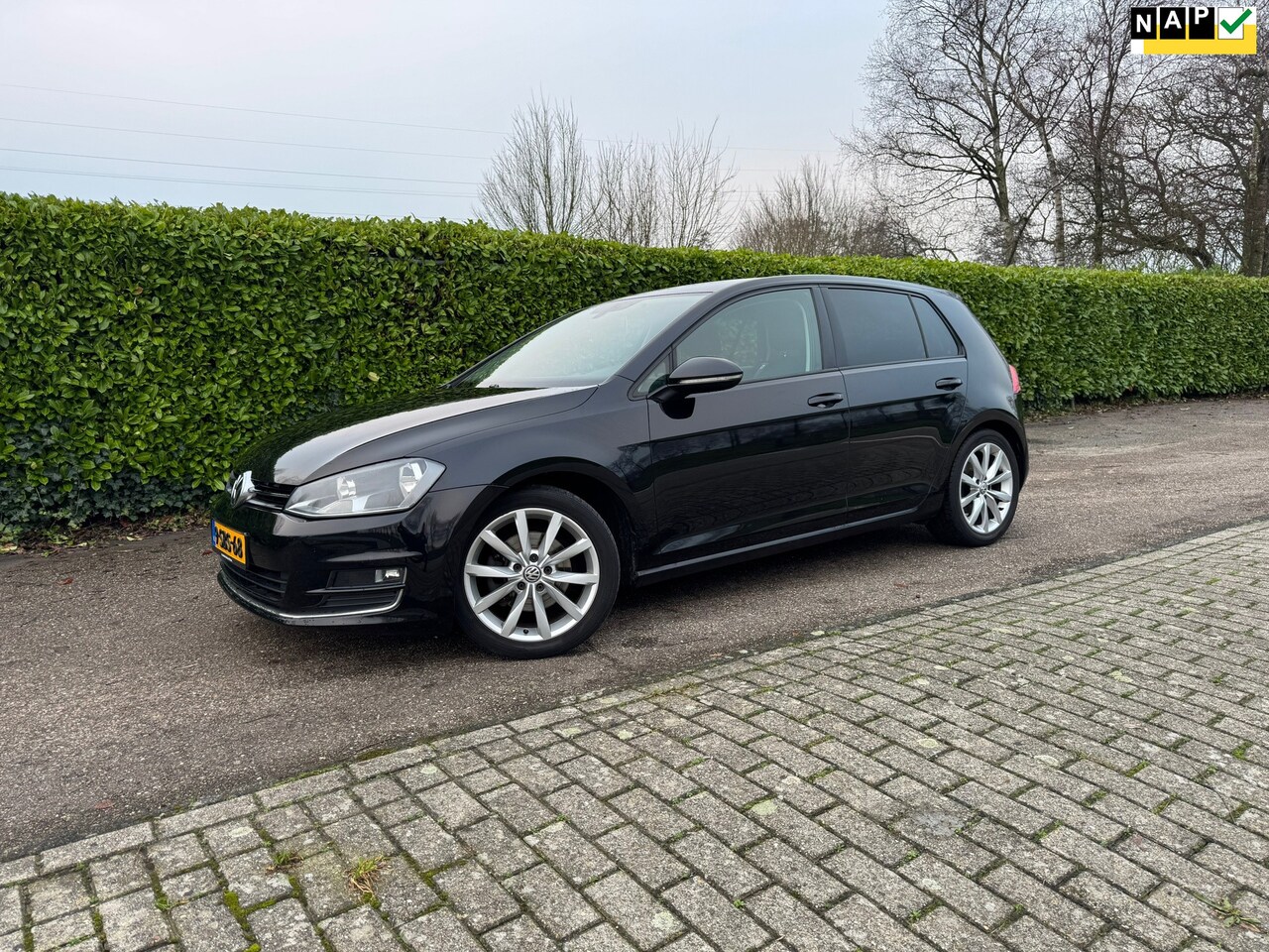 Volkswagen Golf - 1.4 TSI ACT Highline Automaat | H-Leder | Navi | Stoelverwarming | Clima | 17" Velgen | PD - AutoWereld.nl