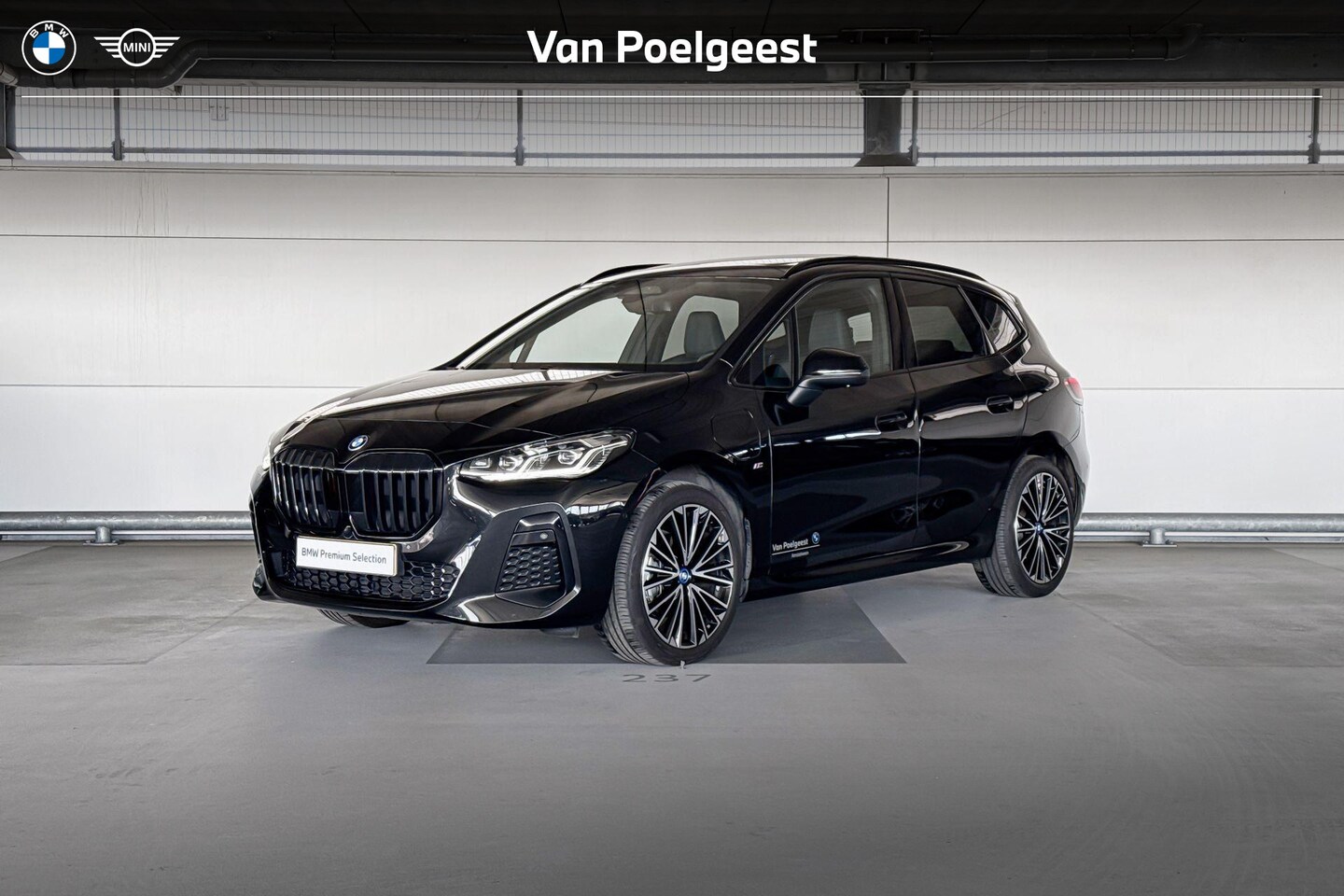 BMW 2-serie Active Tourer - 225e xDrive | M Sport | Premium Pack | Comfort Pack | Travel Pack - AutoWereld.nl