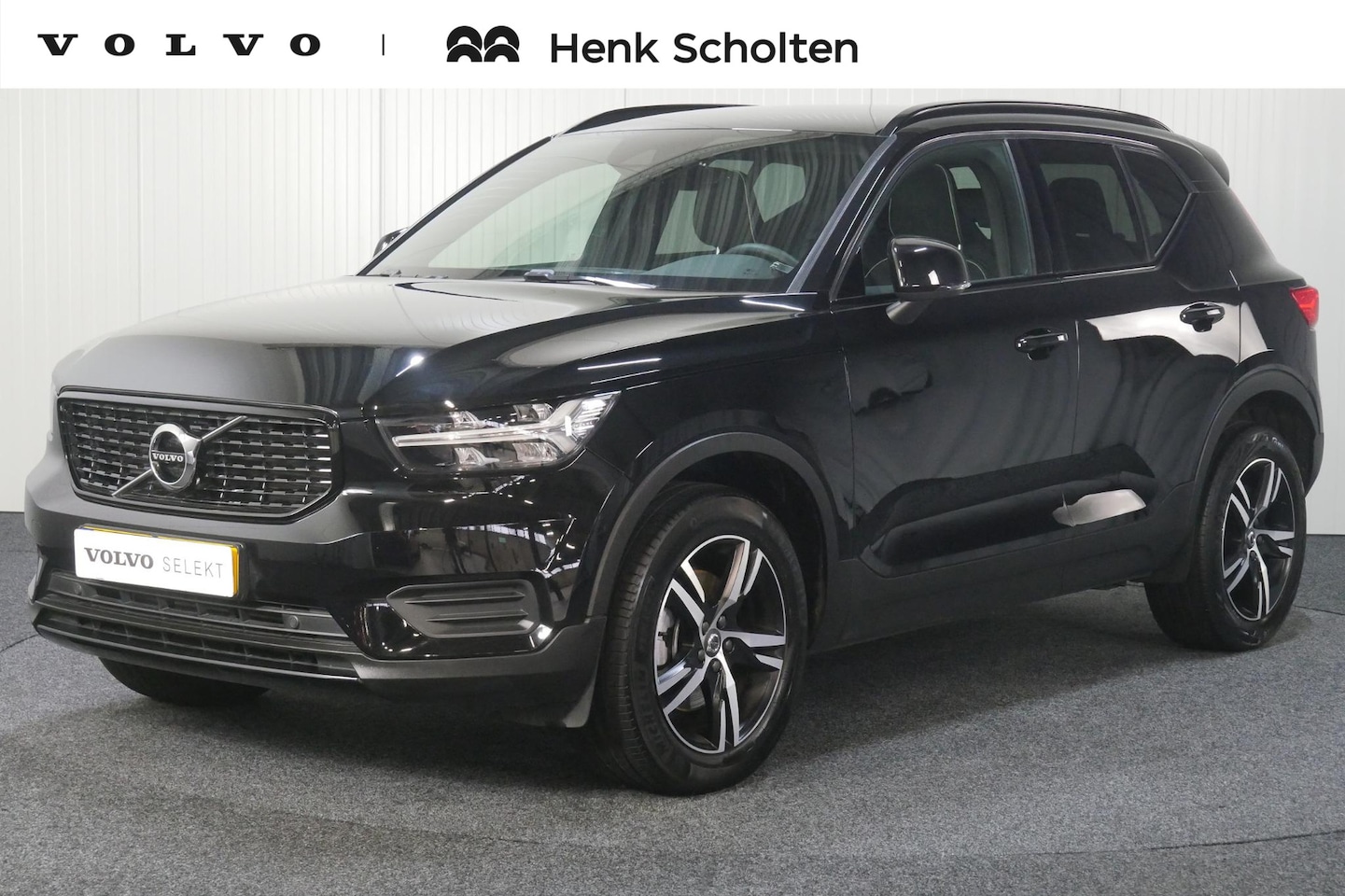 Volvo XC40 - T2 130PK R-Design | DAB ontvanger | Cruise control adaptief | Verwarmde voorstoelen en stu - AutoWereld.nl
