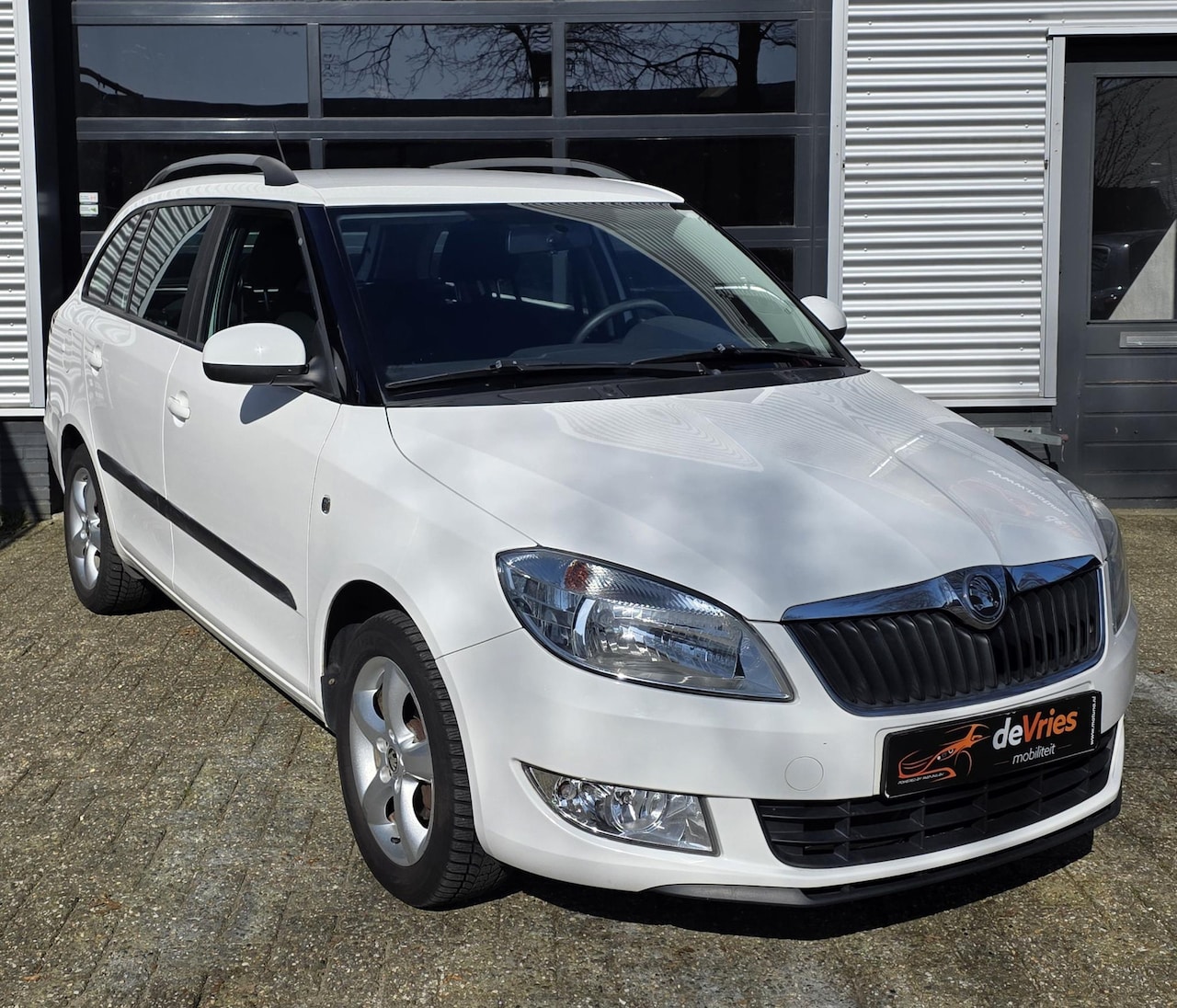 Skoda Fabia Combi - 1.2 TSI Ambition **AIRCO-85PK-APK** - AutoWereld.nl