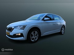 Skoda Scala - 1.0 TSI Sport Business, Trekhaak, Pdc + camera, Cruise, App connect, Donker glas, Clima