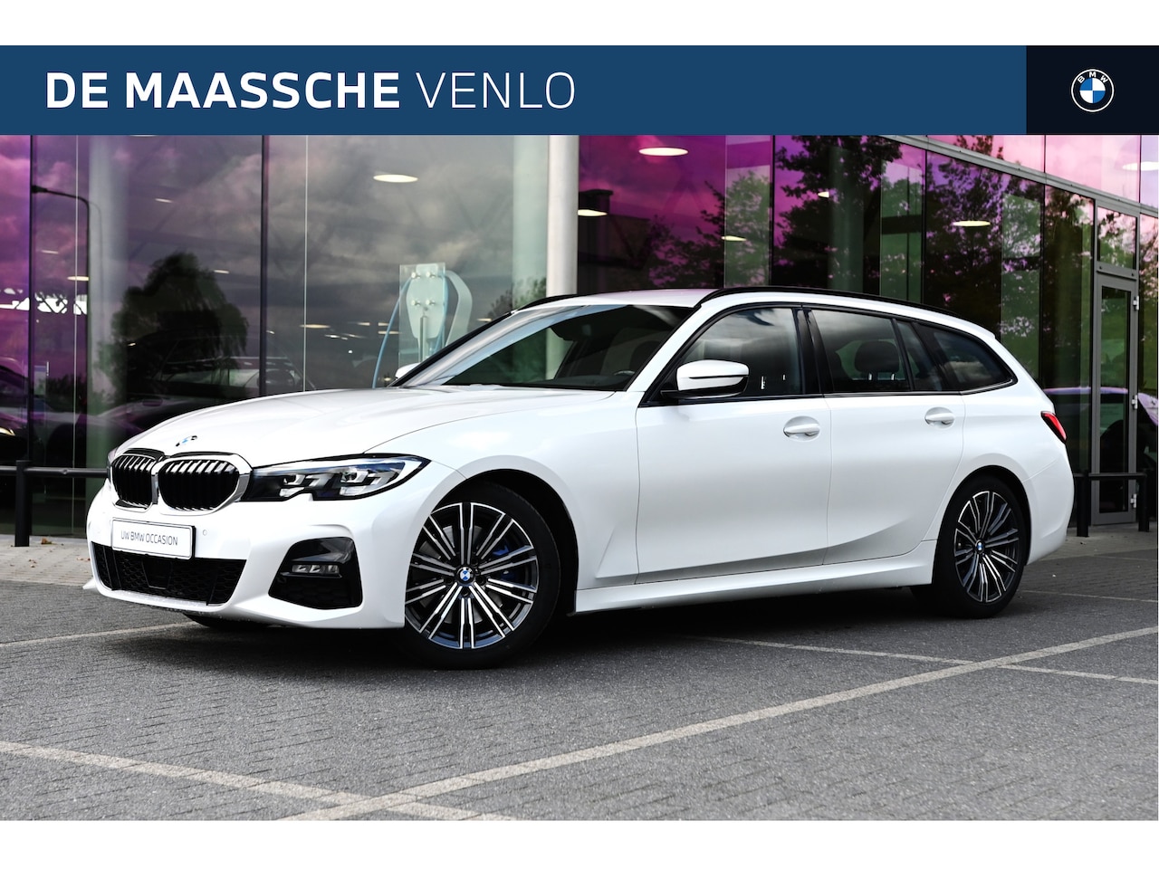 BMW 3-serie Touring - 330i High Executive M Sport Automaat / Sportstoelen / Active Cruise Control / M Sportonder - AutoWereld.nl