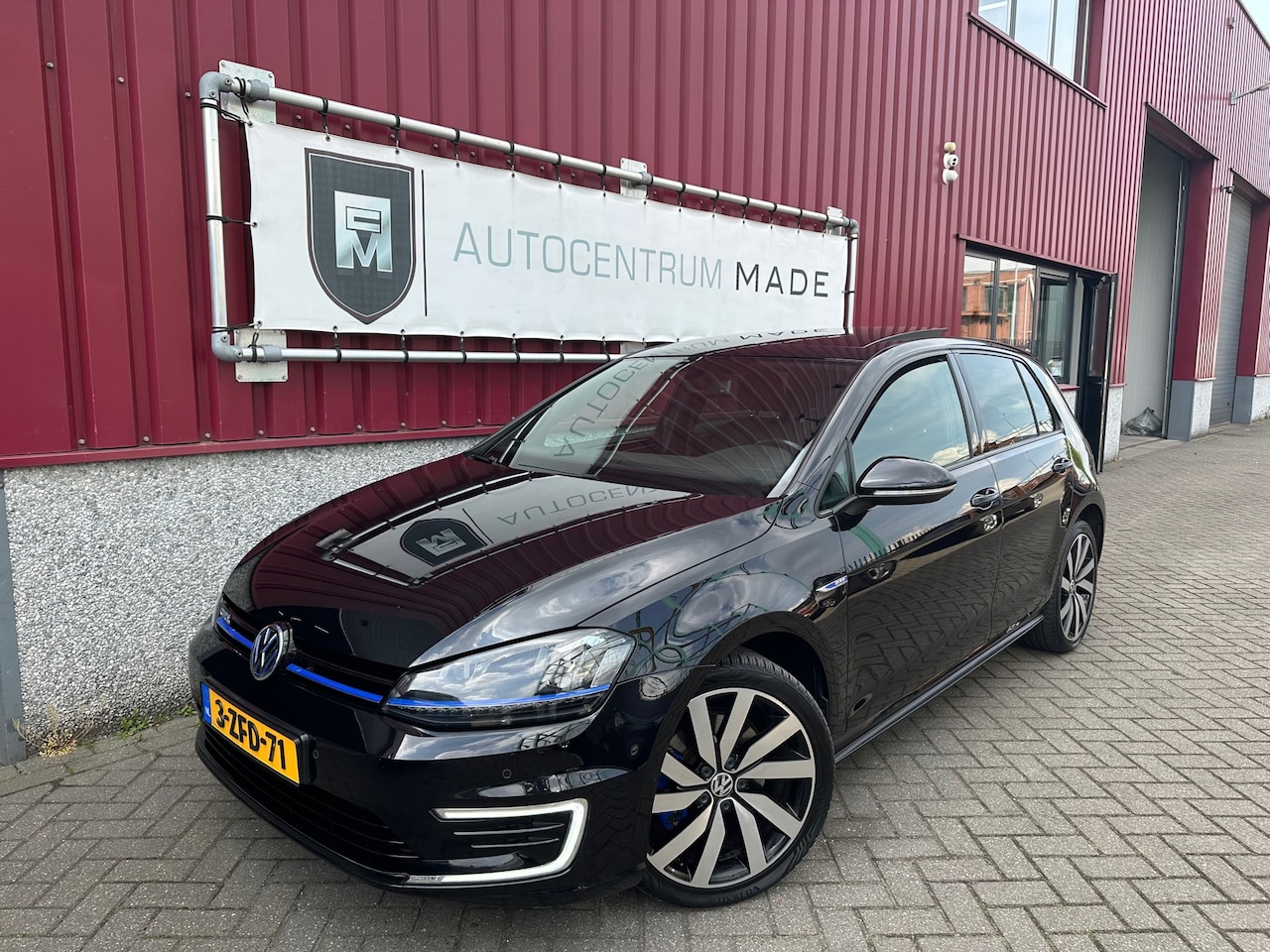 Volkswagen Golf - 1.4 TSI GTE // Automaat // Navi // Clima // Pano.dak // PDC // Cruise control - AutoWereld.nl