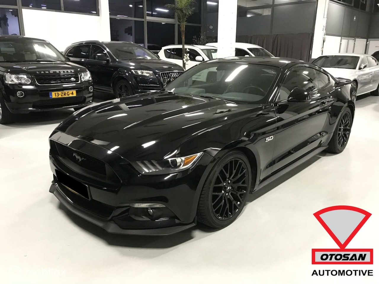 Ford Mustang Fastback - 5.0 V8 GT Zwart Automaat - AutoWereld.nl