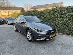 Infiniti Q30 - 1.5d Premium | Panoramadak | Navi | 360 Camera | Autom. Airco | Cruise Control | Keyless |