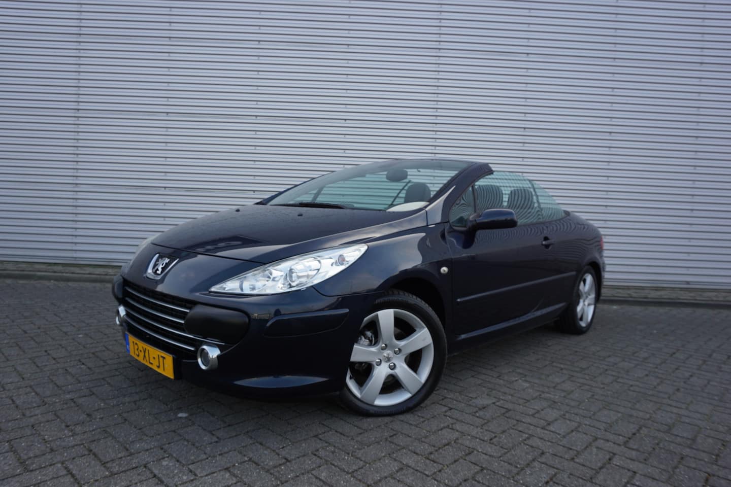 Peugeot 307 CC - 2.0-16V Climate / Cruise controle / Leder / NAP - AutoWereld.nl