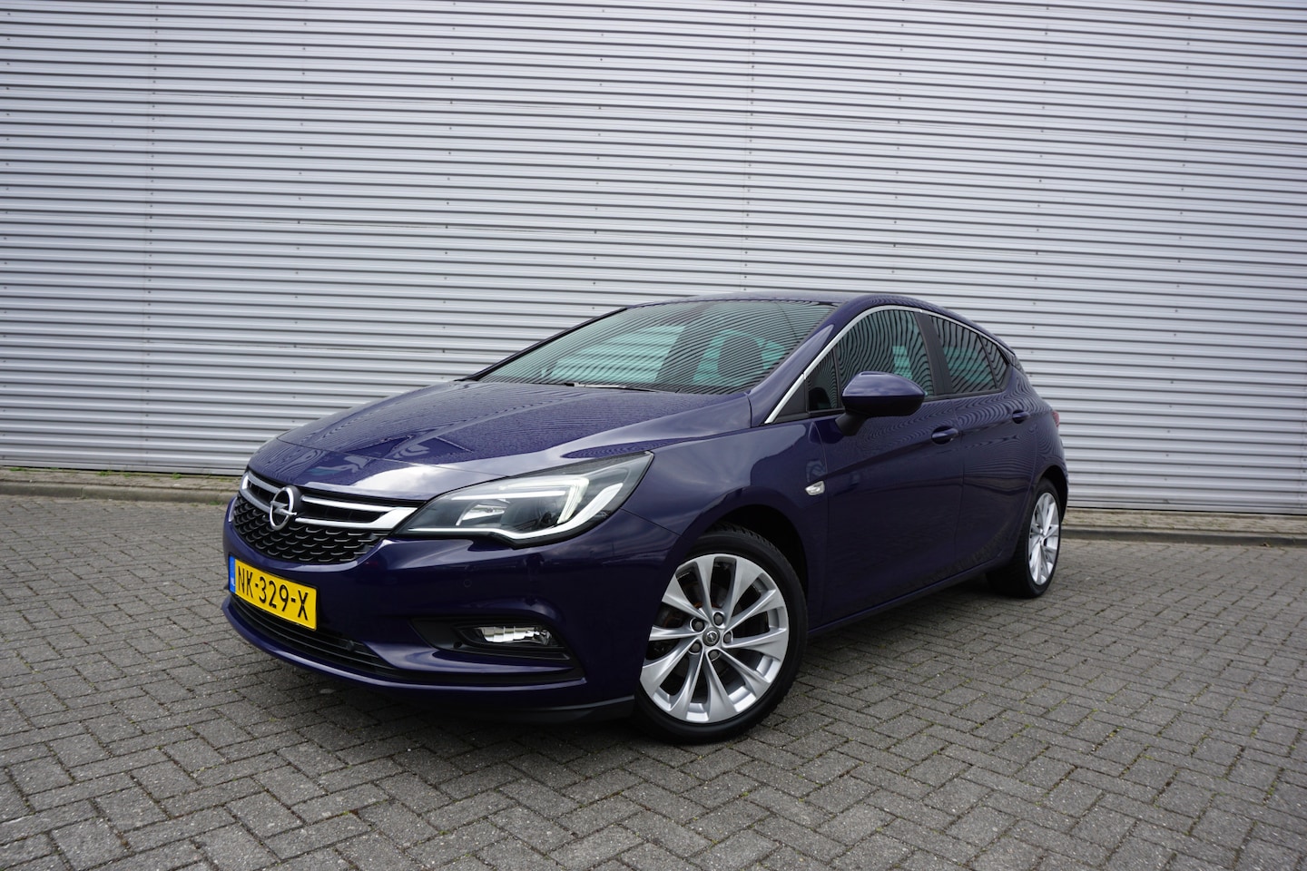 Opel Astra - 1.0 Online Edition Navi / Trekhaak / Led / Airco - AutoWereld.nl