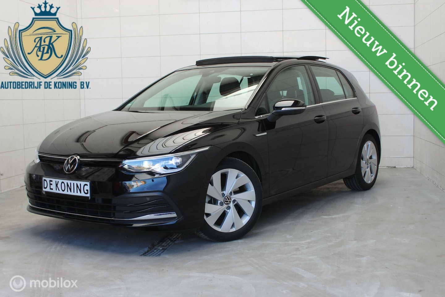Volkswagen Golf - 1.5 eTSI DSG PANO NAVI Elect. stoel IQ LED - AutoWereld.nl