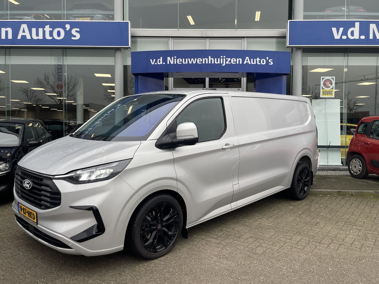 Ford Transit Custom - 320 2.0 TDCI L2H1 Trend | Lage km stand | Stoelverwarming | Adaptive cruise |  info Jeroen - AutoWereld.nl